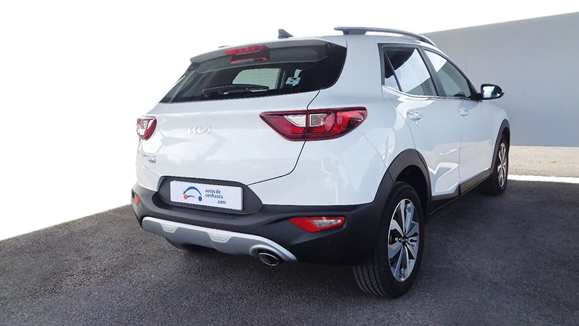 Kia Stonic 1.0 TGDI MHEV IMT DRIVE - 2