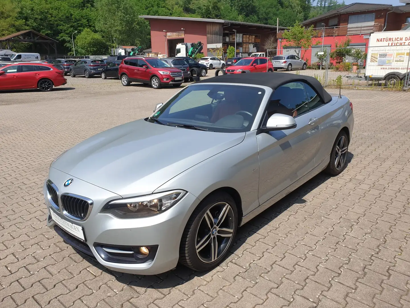 BMW 218 218 i Sport Line AUTOM.-LEDER-NAVI-PDC-WINDSCHOTT Grau - 1