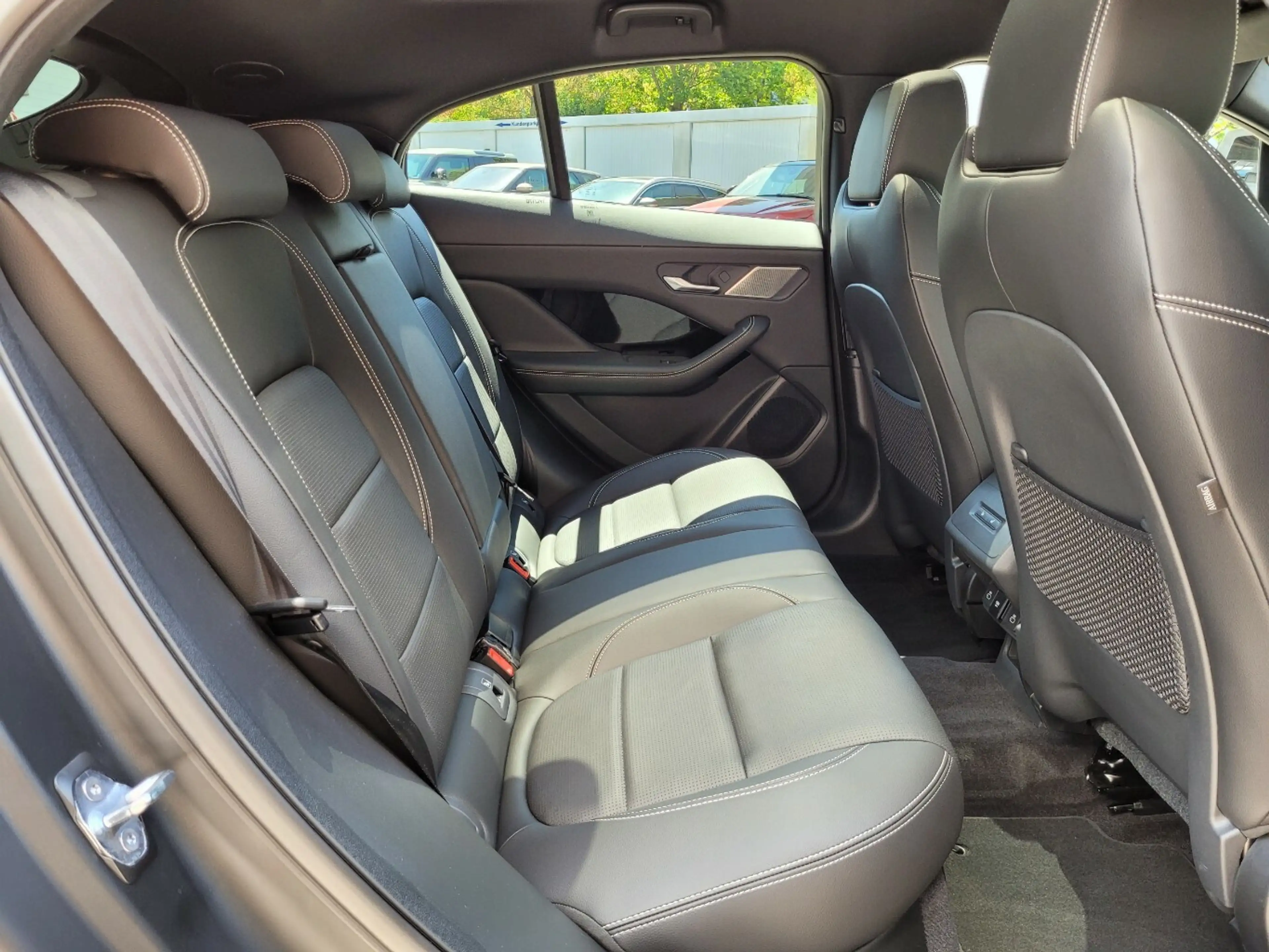 Jaguar I-Pace EV400 R-Dynamic SE*PANO*HUD*Luftfederung*GAR2029 — photo 12