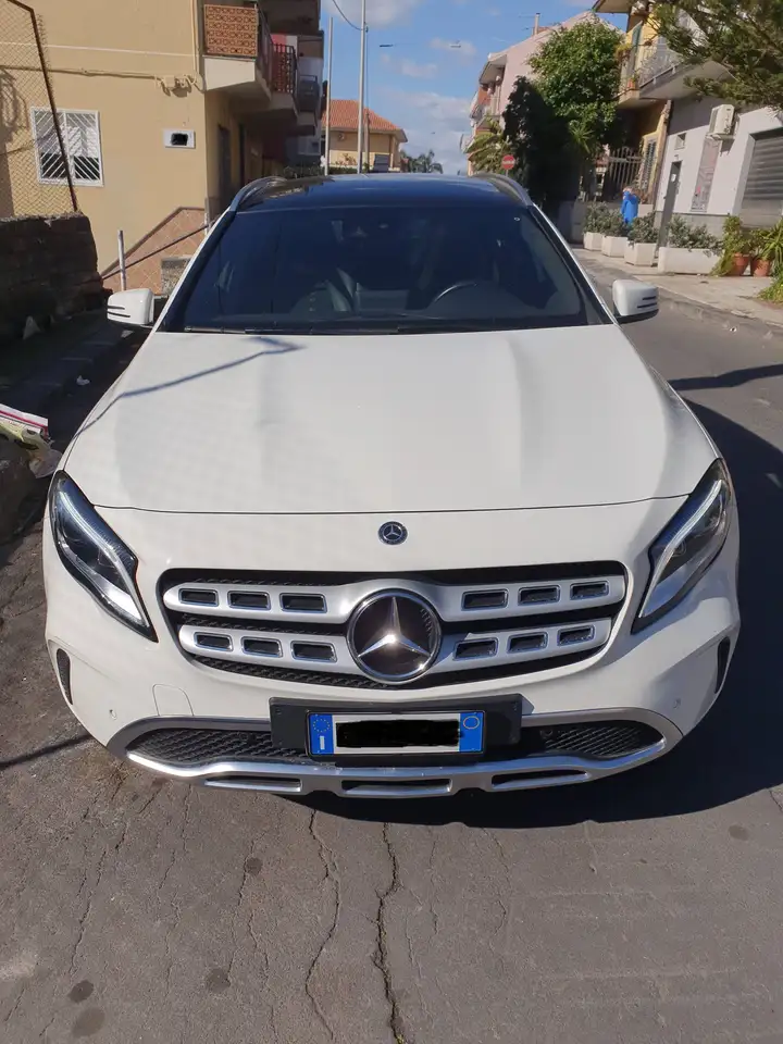 Mercedes-Benz GLA 180