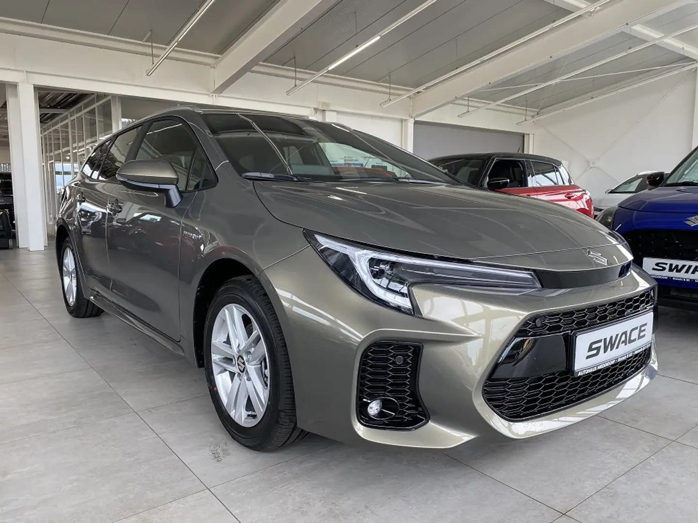 Suzuki Swace 1.8 Comfort+ CVT Vollhybrid Brun - 1