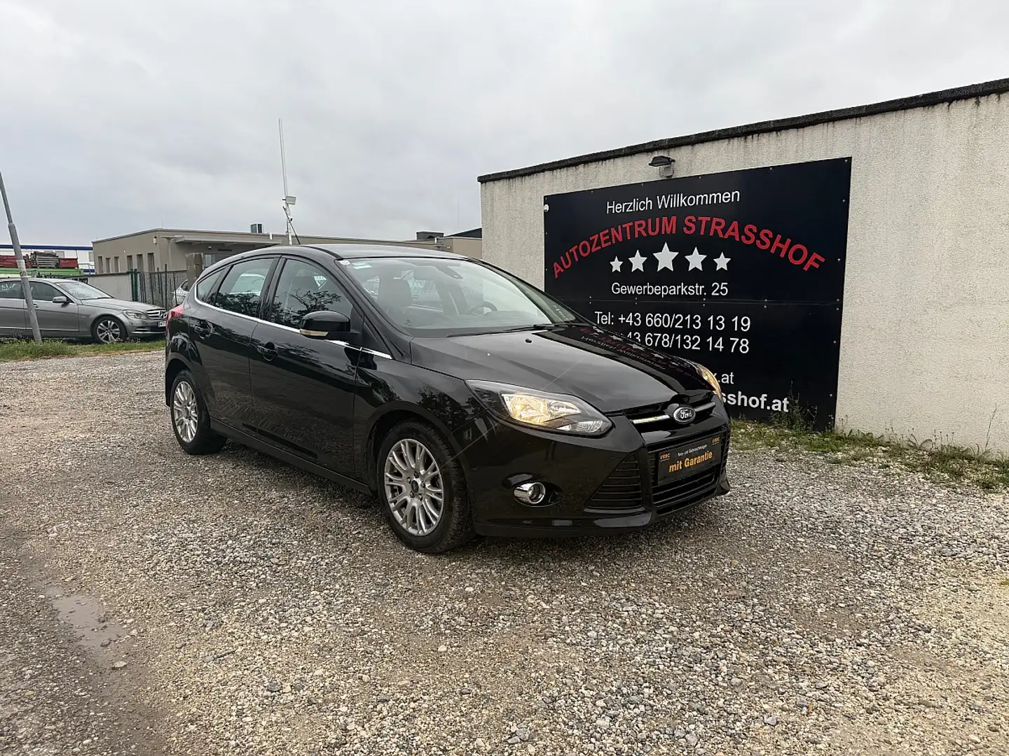 Ford Focus Titanium 1,6 EcoBoost **Vollständiges Servicehe... Schwarz - 2