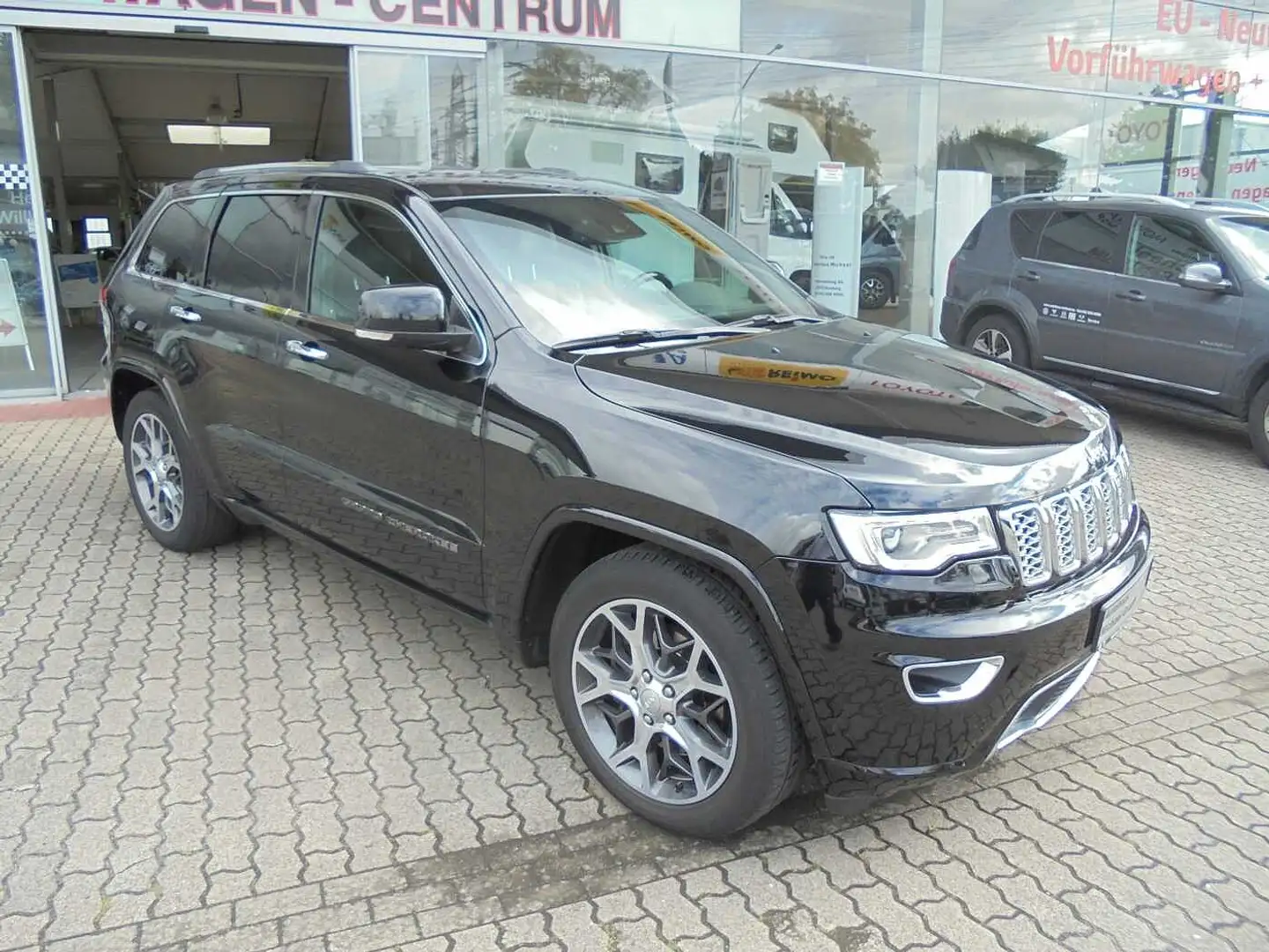 Jeep Grand Cherokee Diesel 3.0 V6 Overland 4WD Automatik Schwarz - 2