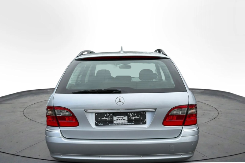 Mercedes-Benz E 200 E T-Modell ELEGANCE*2.HAND*PARKTRONIC*SHZ* — photo 4