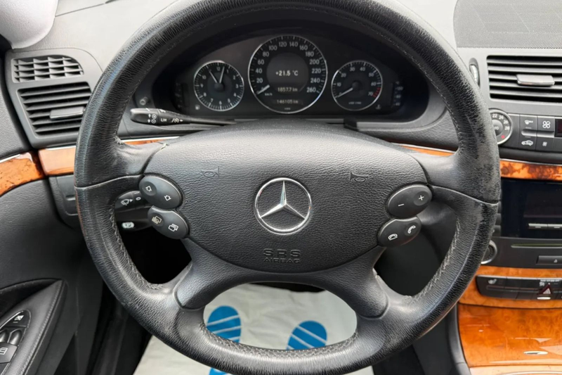 Mercedes-Benz E 200 E T-Modell ELEGANCE*2.HAND*PARKTRONIC*SHZ* — photo 11