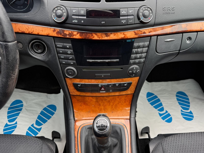 Mercedes-Benz E 200 E T-Modell ELEGANCE*2.HAND*PARKTRONIC*SHZ* — photo 13