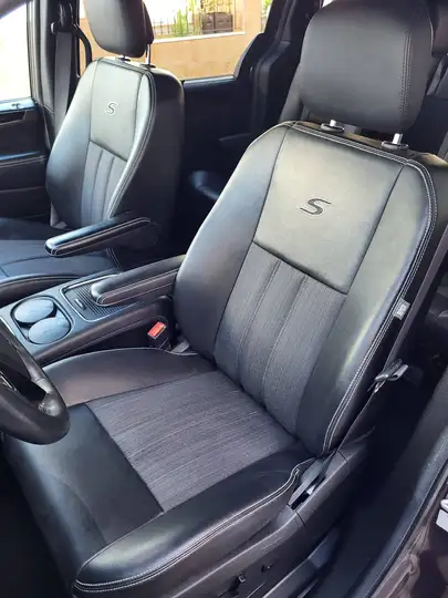 Lancia Voyager 2015, foto 11