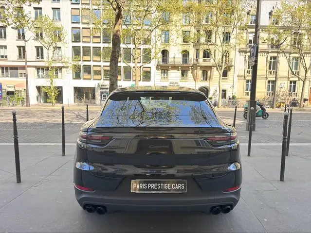 Porsche Cayenne view 6