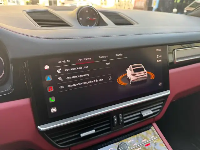 Porsche Cayenne view 19