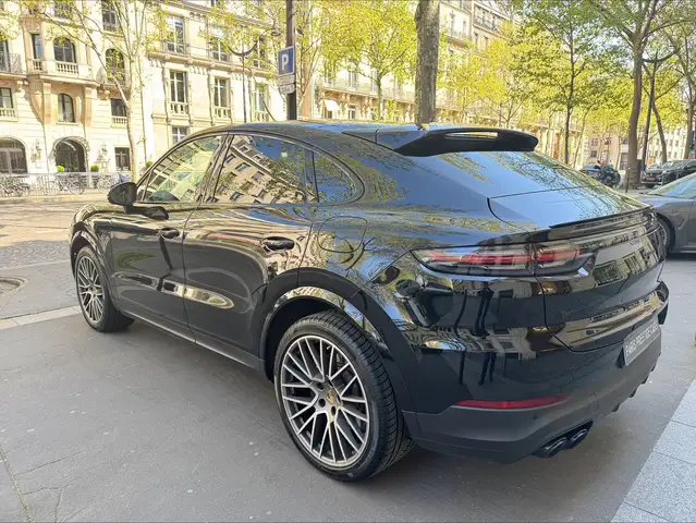 Porsche Cayenne view 7