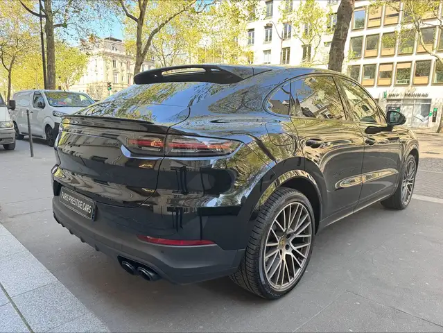 Porsche Cayenne view 5
