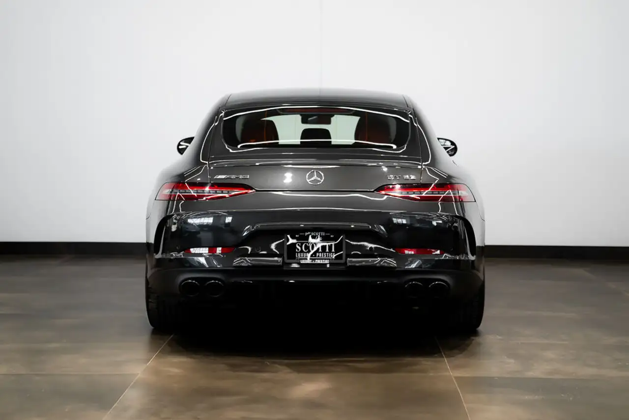 Mercedes-Benz AMG GT снимка Mercedes-Benz AMG GT