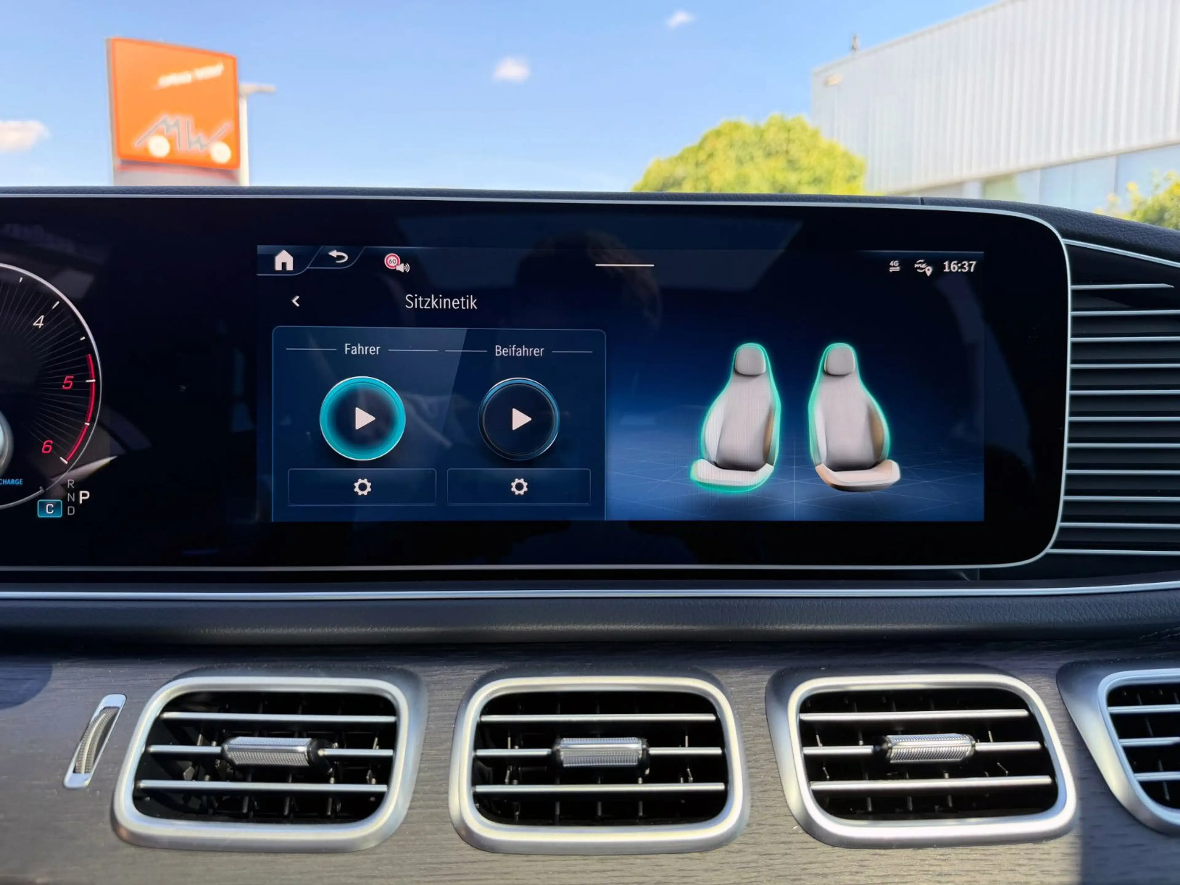 Mercedes-Benz GLS 450 d 4M AMG 7-Stz. AIRMATIC ACC LED 360° AHK — photo 11