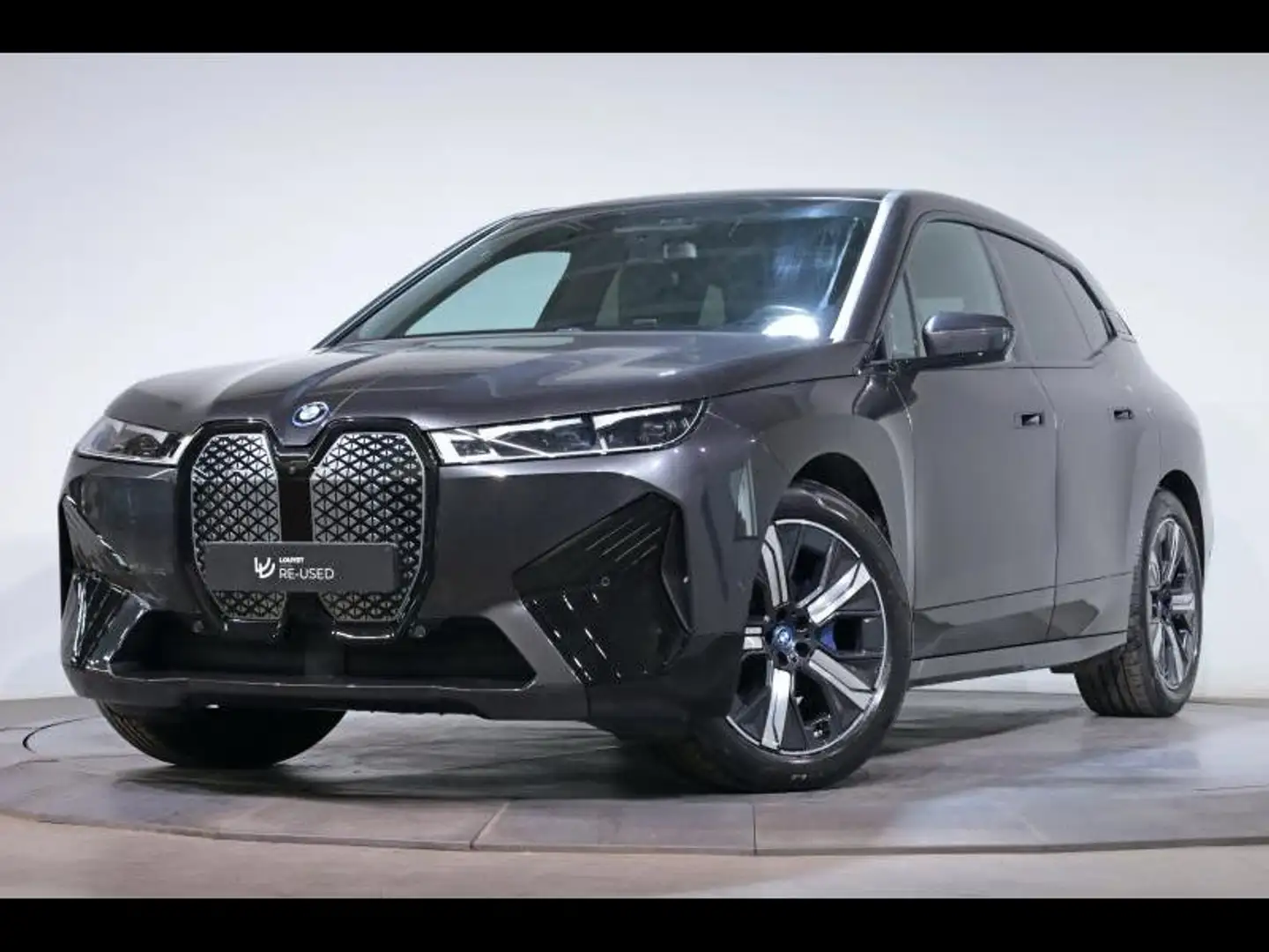 BMW iX xDrive40 Kit Sport Gri - 1