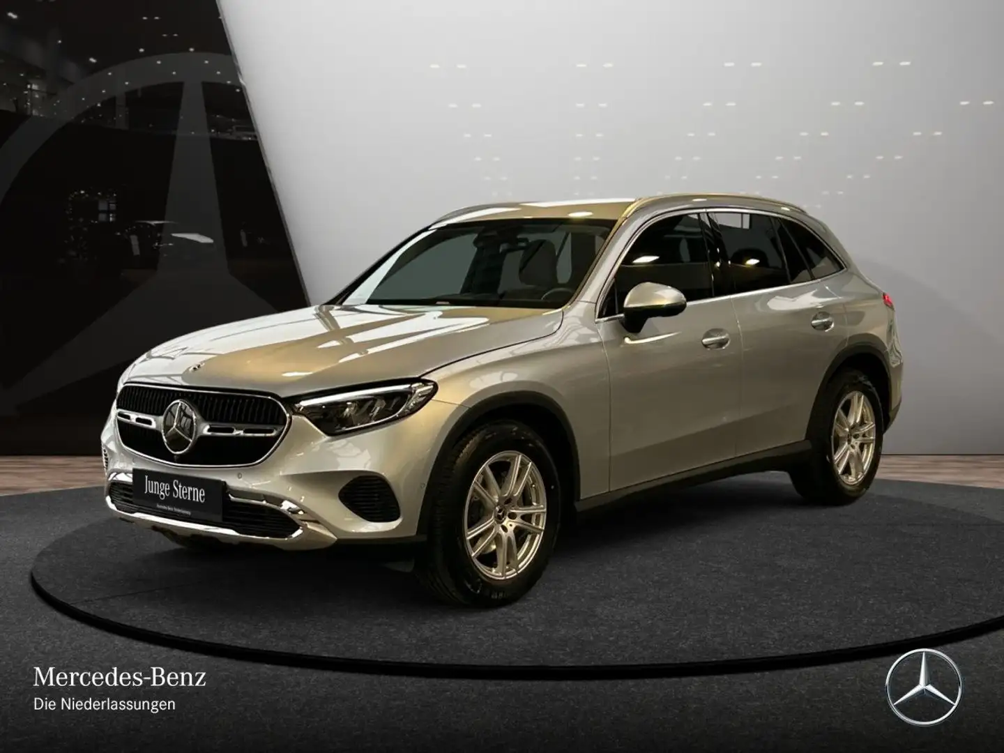Mercedes-Benz GLC 220 d 4M AVANTG+AHK+LED+KAMERA+TOTW+KEYLESS+9G Silber - 2