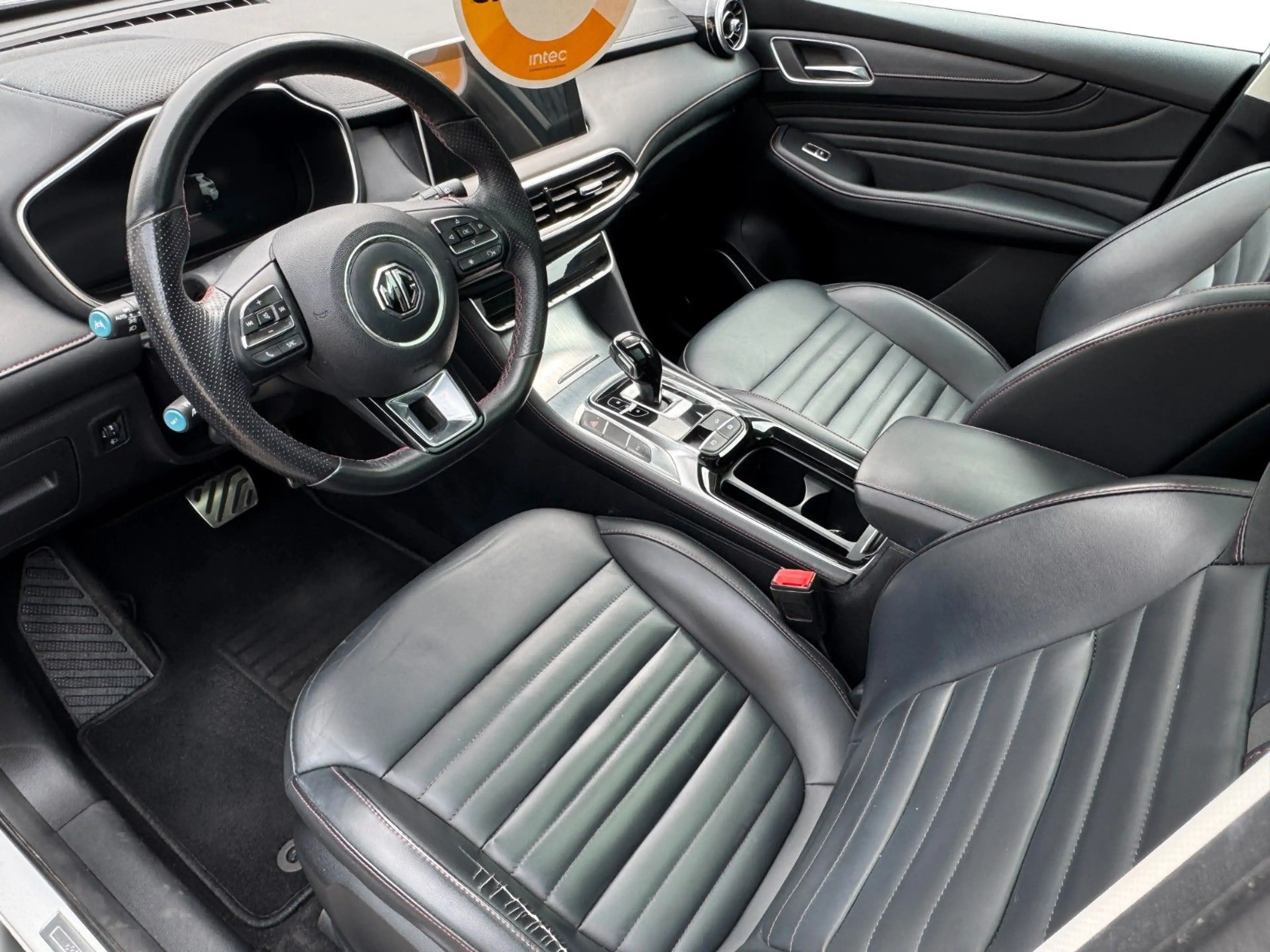 MG EHS Luxury PHEV Pano*CarPlay*RFK*DigitalesTacho — photo 11