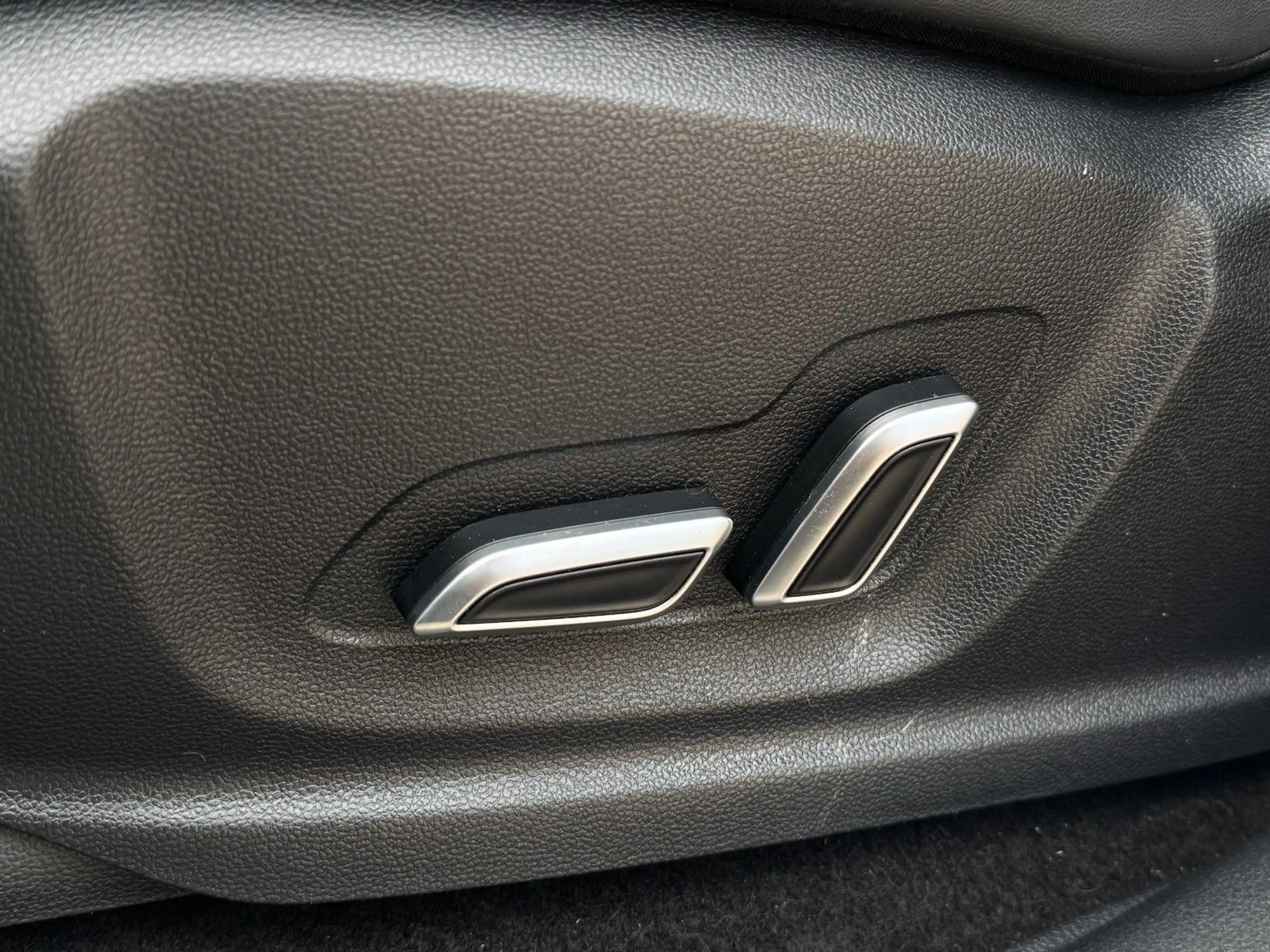 MG EHS Luxury PHEV Pano*CarPlay*RFK*DigitalesTacho — photo 14