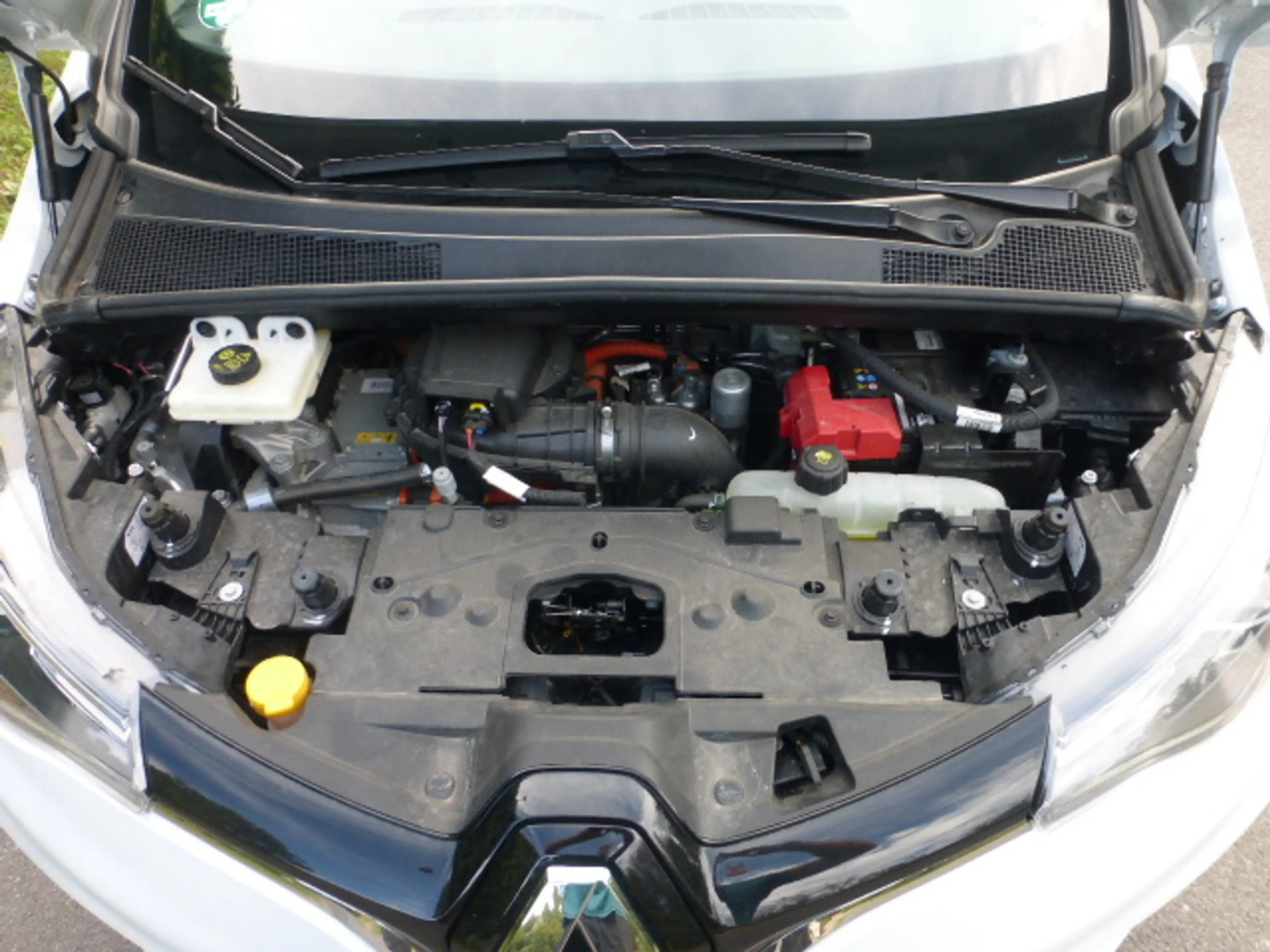 Renault ZOE Life — photo 13