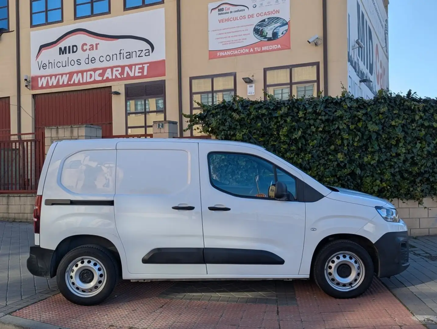 Citroen Berlingo Citroen  1.5BlueHdi 100Cv Premium 3 Plaza Weiß - 2