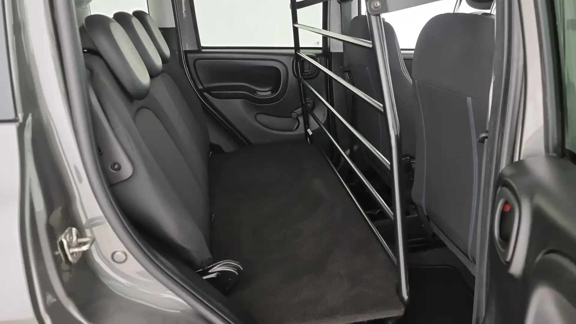 Fiat Panda 1.0 FireFly S&S Hybrid City Cross N1 Autocarro Gris - 2