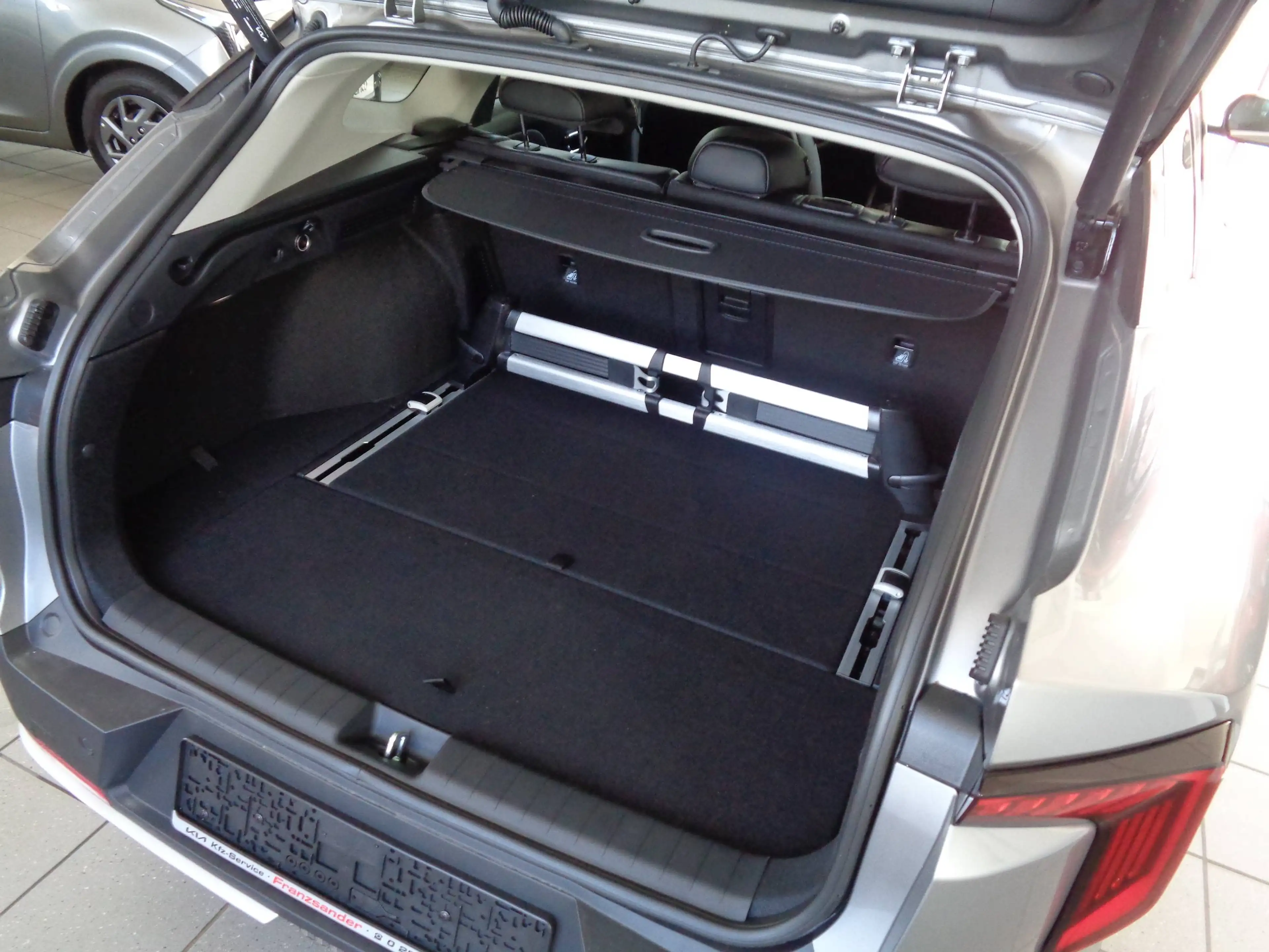 Kia K4 Sportwagen Spirit Automatik 150 PS Drive-Wise-Parket — photo 4