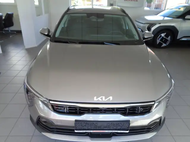 Kia K4