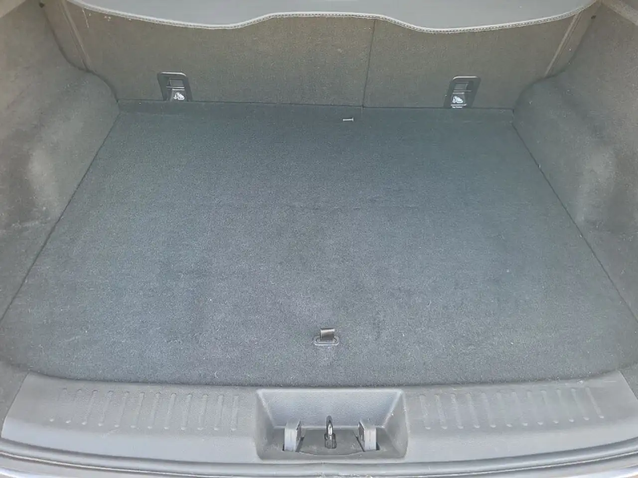 DR Automobiles DR6.0 2024