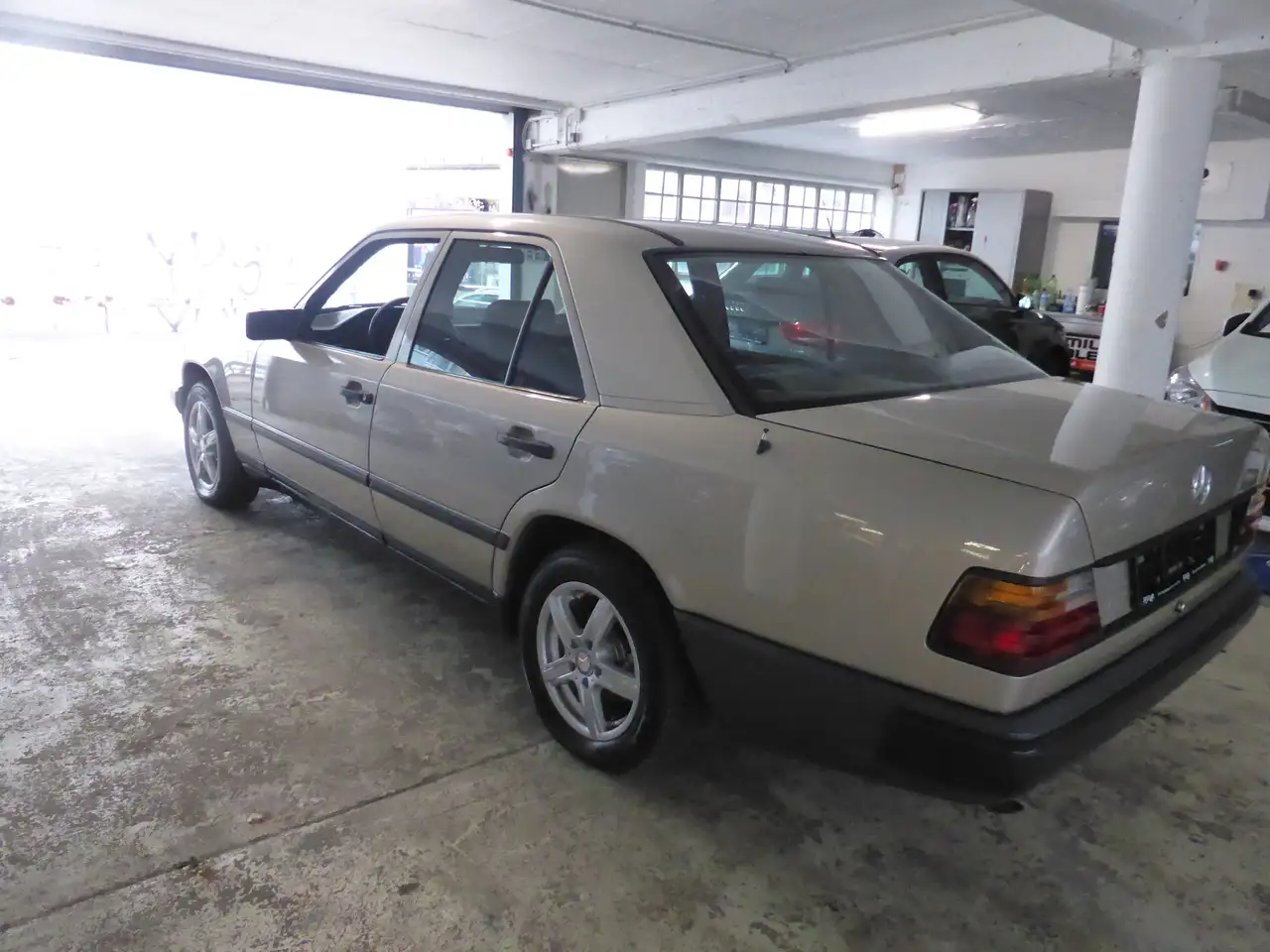 Mercedes-Benz E 200 200, foto 9