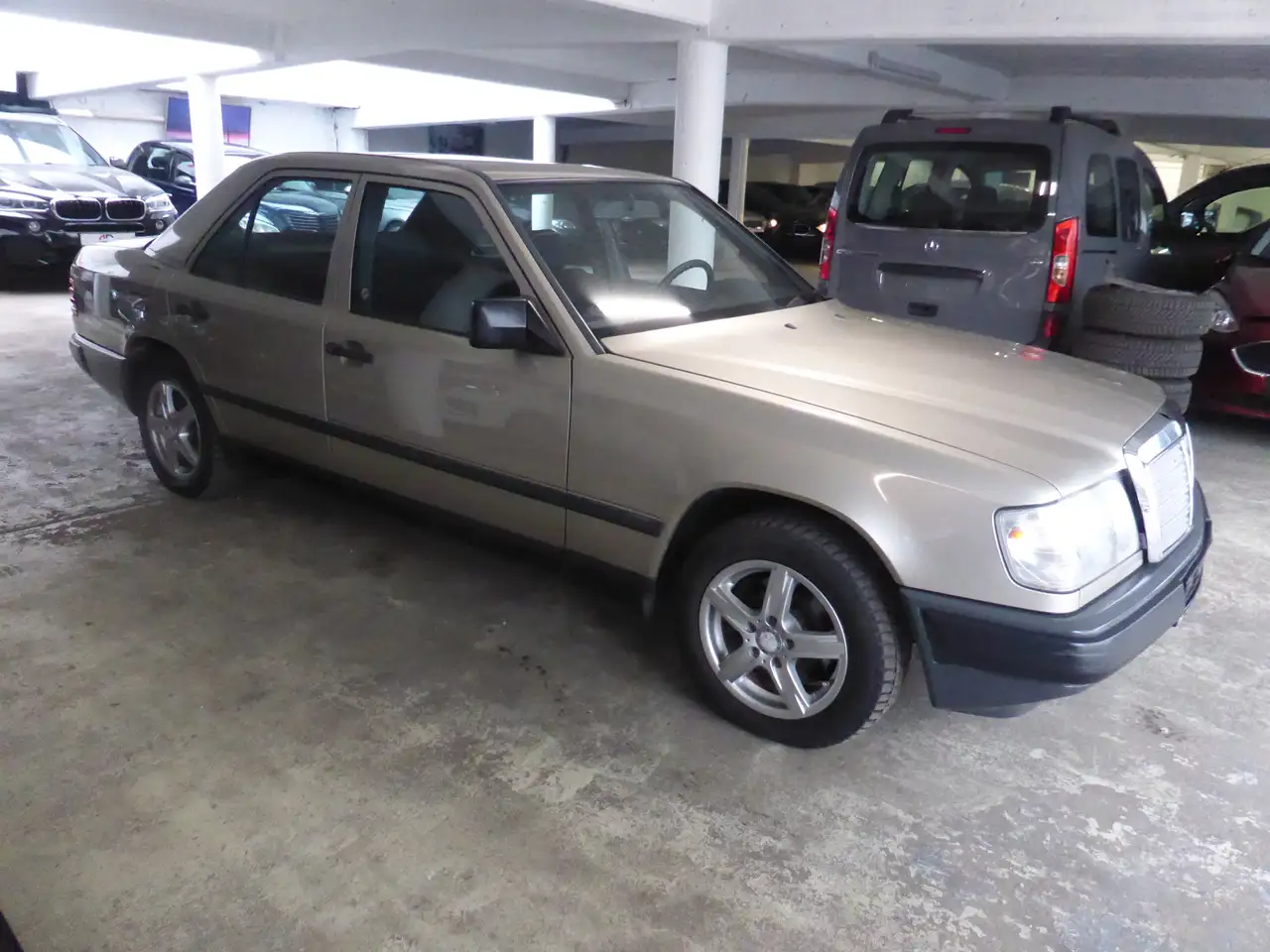 Mercedes-Benz E 200 200, foto 5