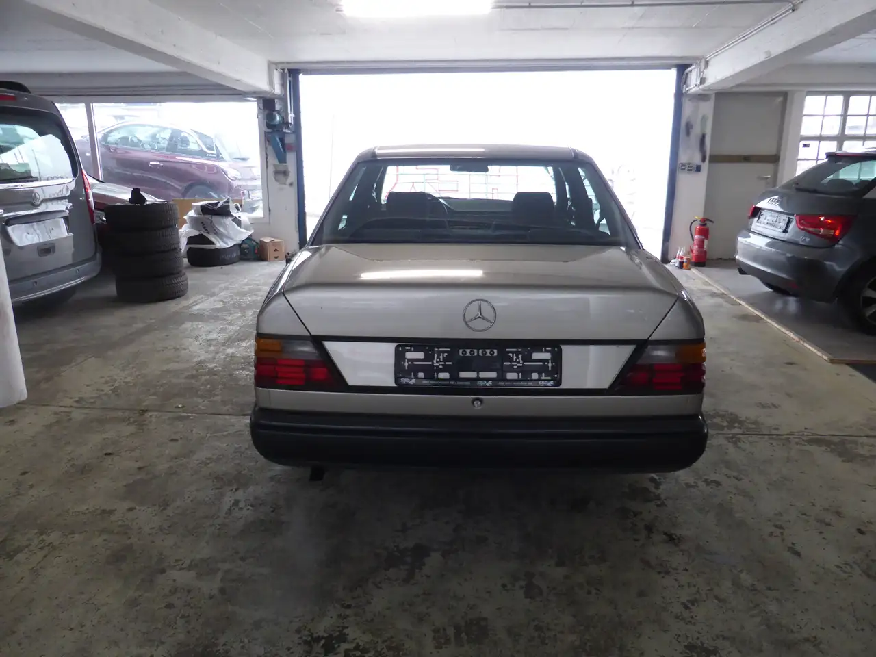 Mercedes-Benz E 200 200, foto 8