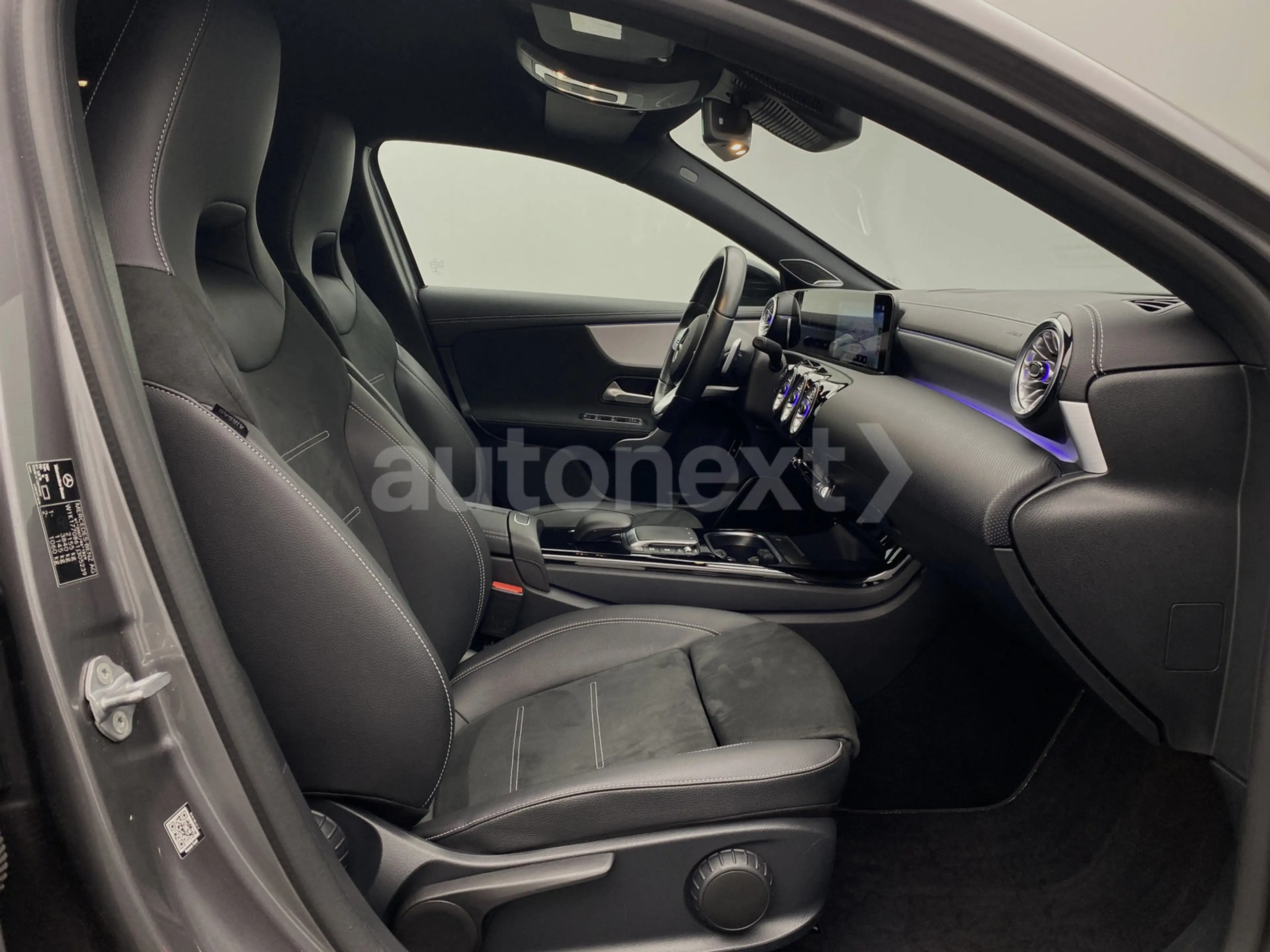Mercedes-Benz A 250 e *2x AMG Line+Night* Edition 2020+Multibeam (5239) — photo 13
