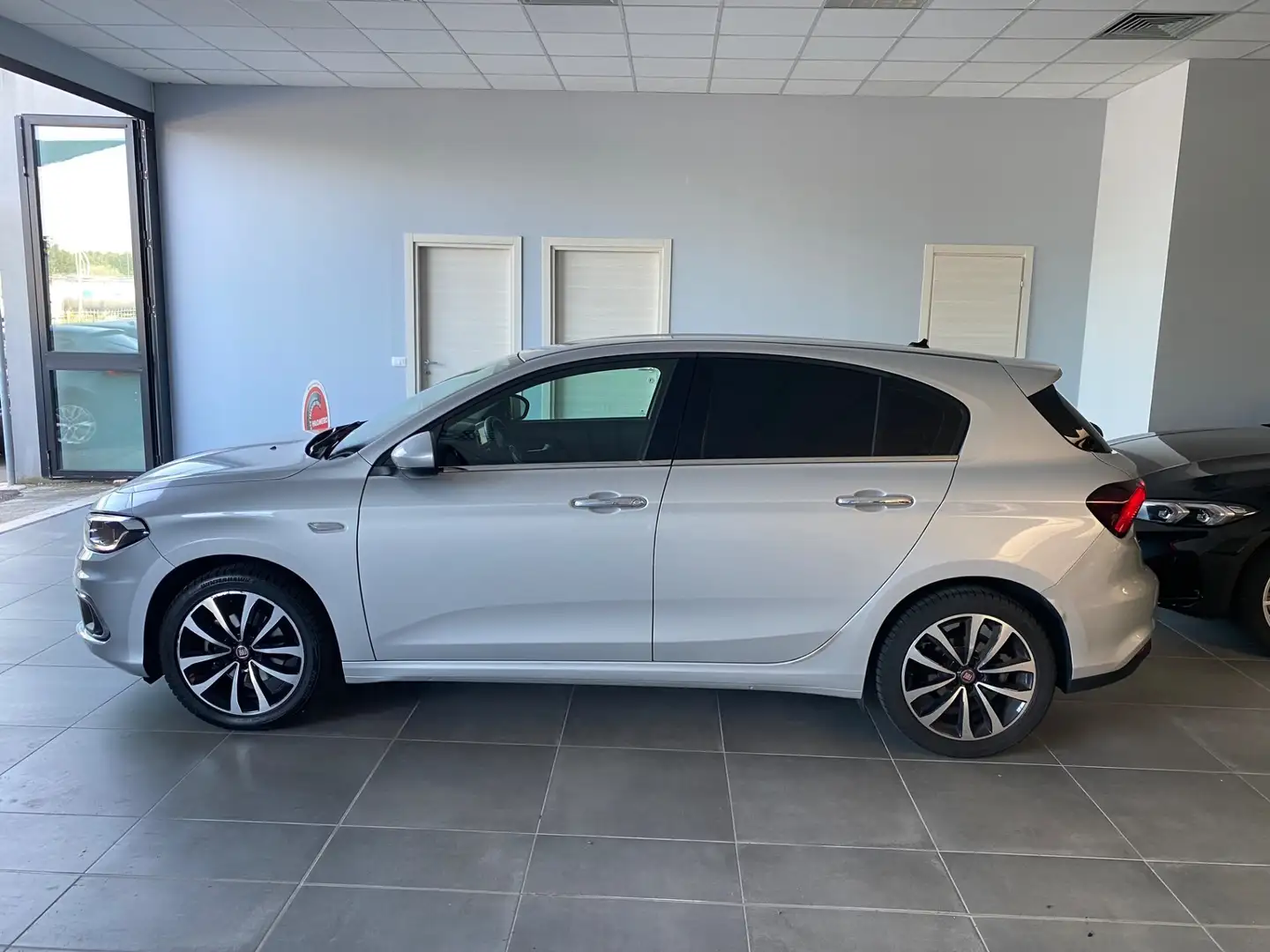 Fiat Tipo Tipo 1.6 Mjt S&S 5 porte Lounge Grigio - 2