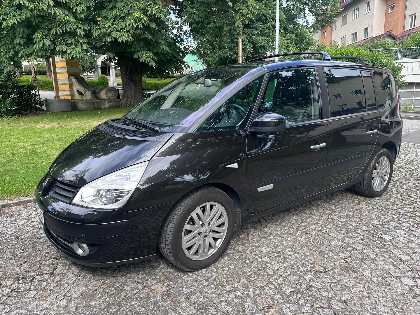 Renault Espace Initiale 2,0 dCi Aut. Schwarz - 2