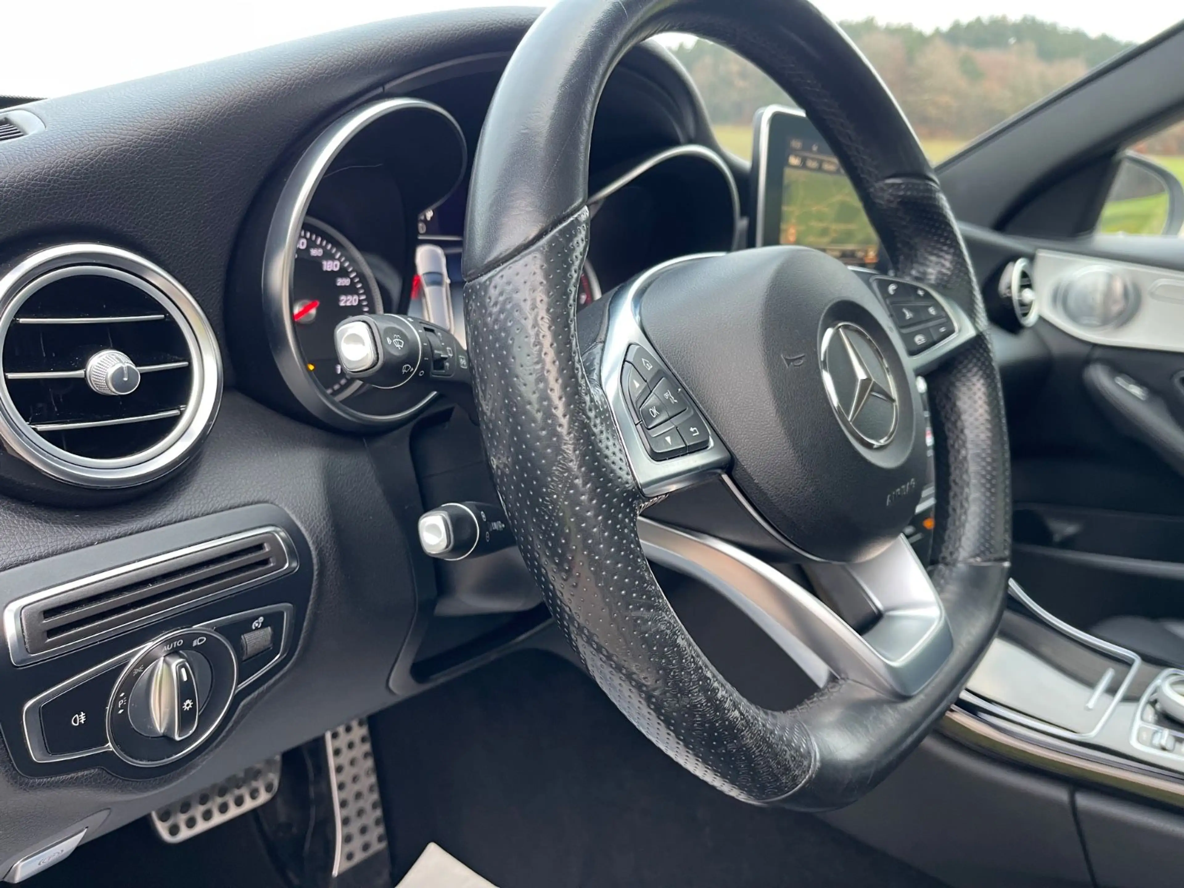 Mercedes-Benz C 250 T CGI-AMG Line - Panoramadach — photo 10