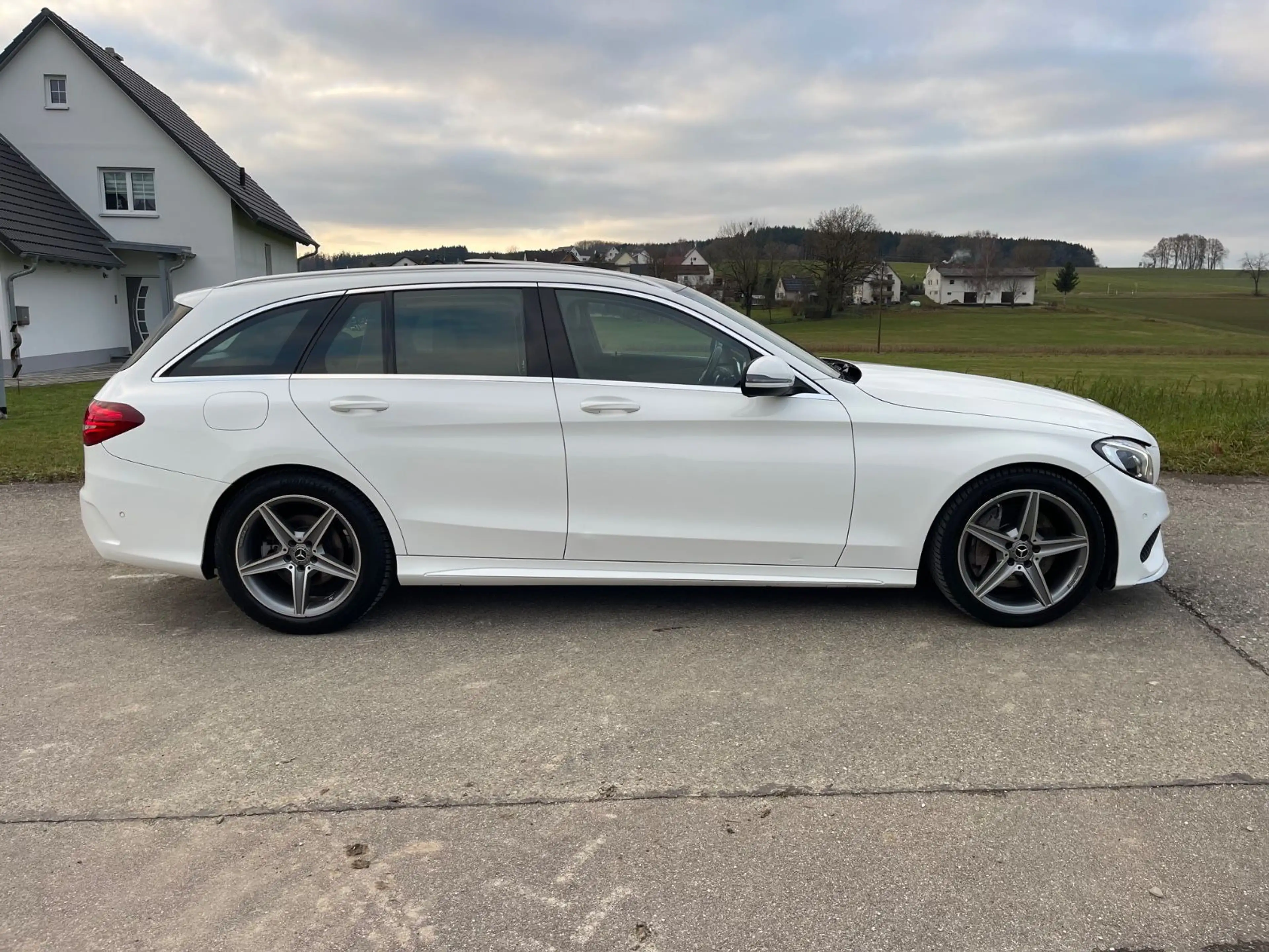 Mercedes-Benz C 250 T CGI-AMG Line - Panoramadach — photo 4