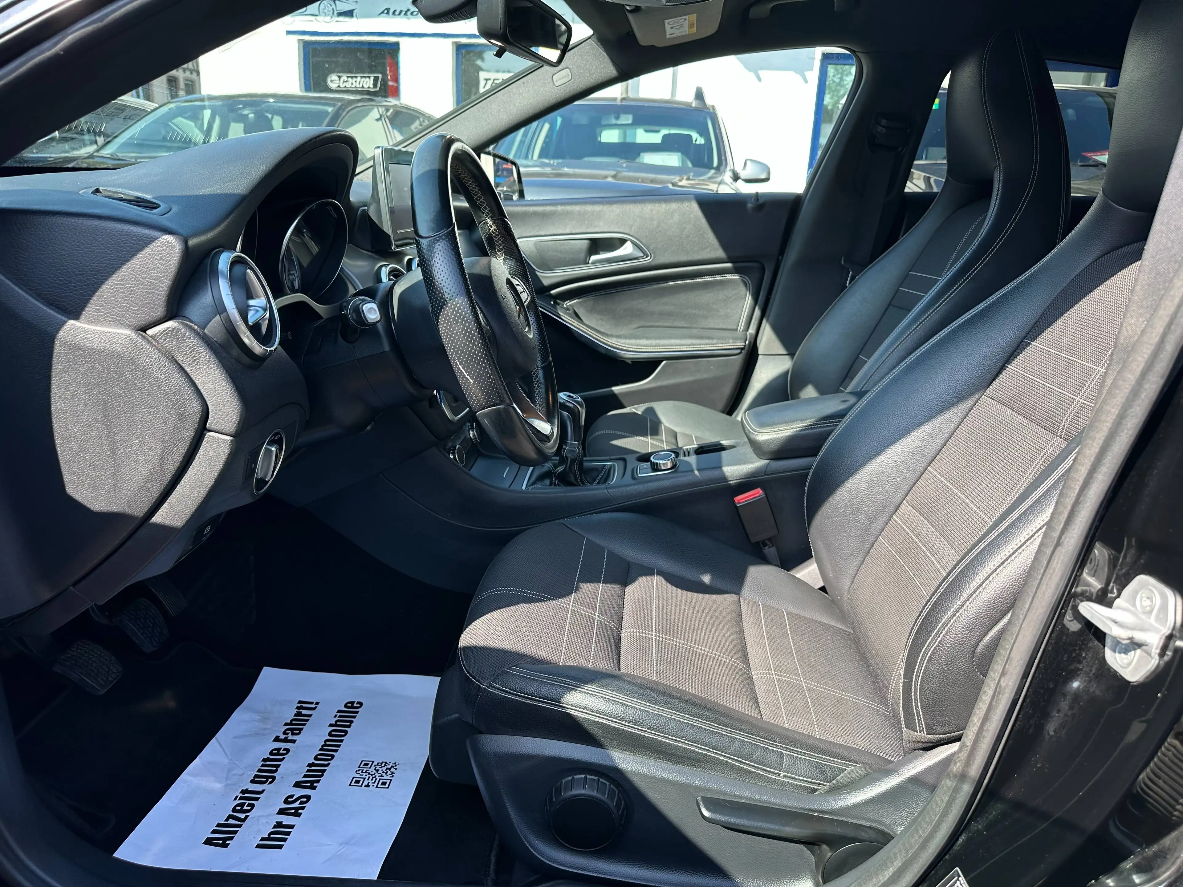 Mercedes-Benz CLA 200 Shooting Brake+2. HAND+NAVI+XENON+T. LEDER+6 GANG+PDC+SHZ+TEMPOMAT — photo 7