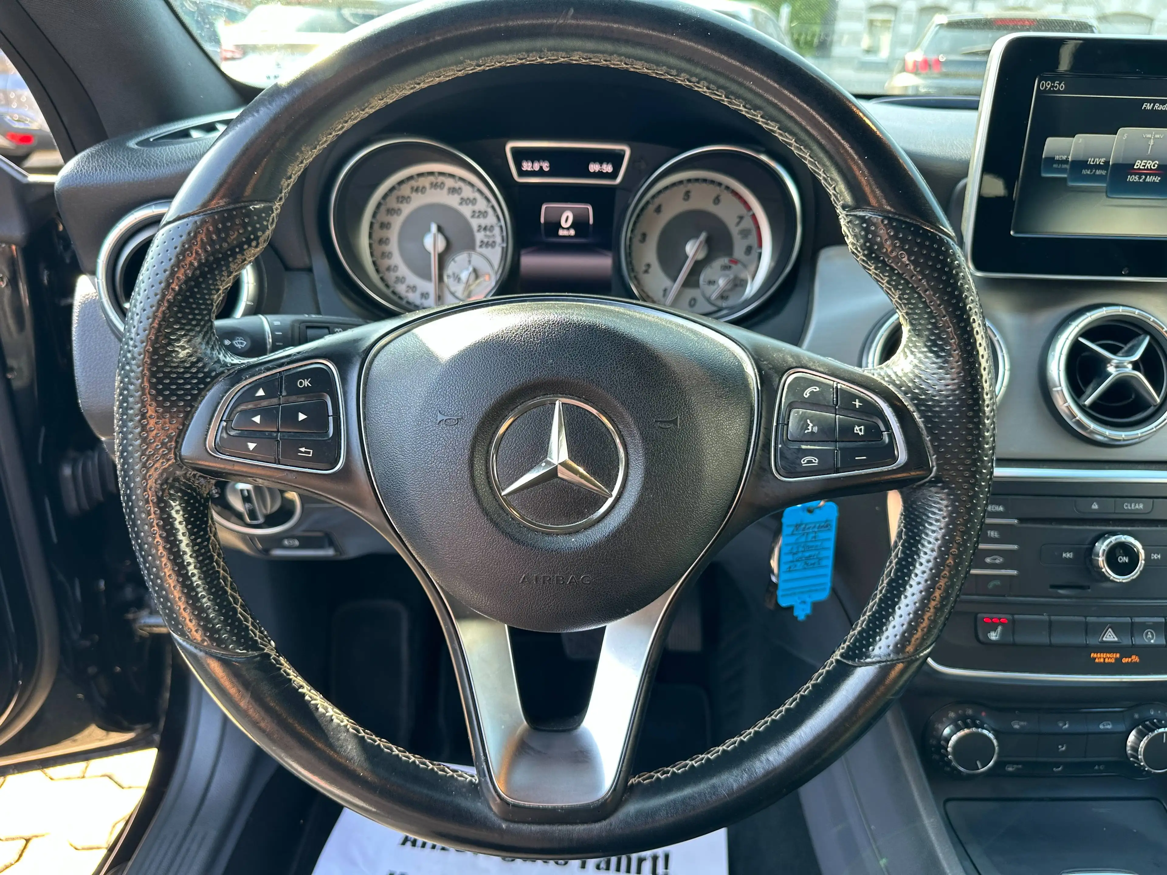 Mercedes-Benz CLA 200 Shooting Brake+2. HAND+NAVI+XENON+T. LEDER+6 GANG+PDC+SHZ+TEMPOMAT — photo 12