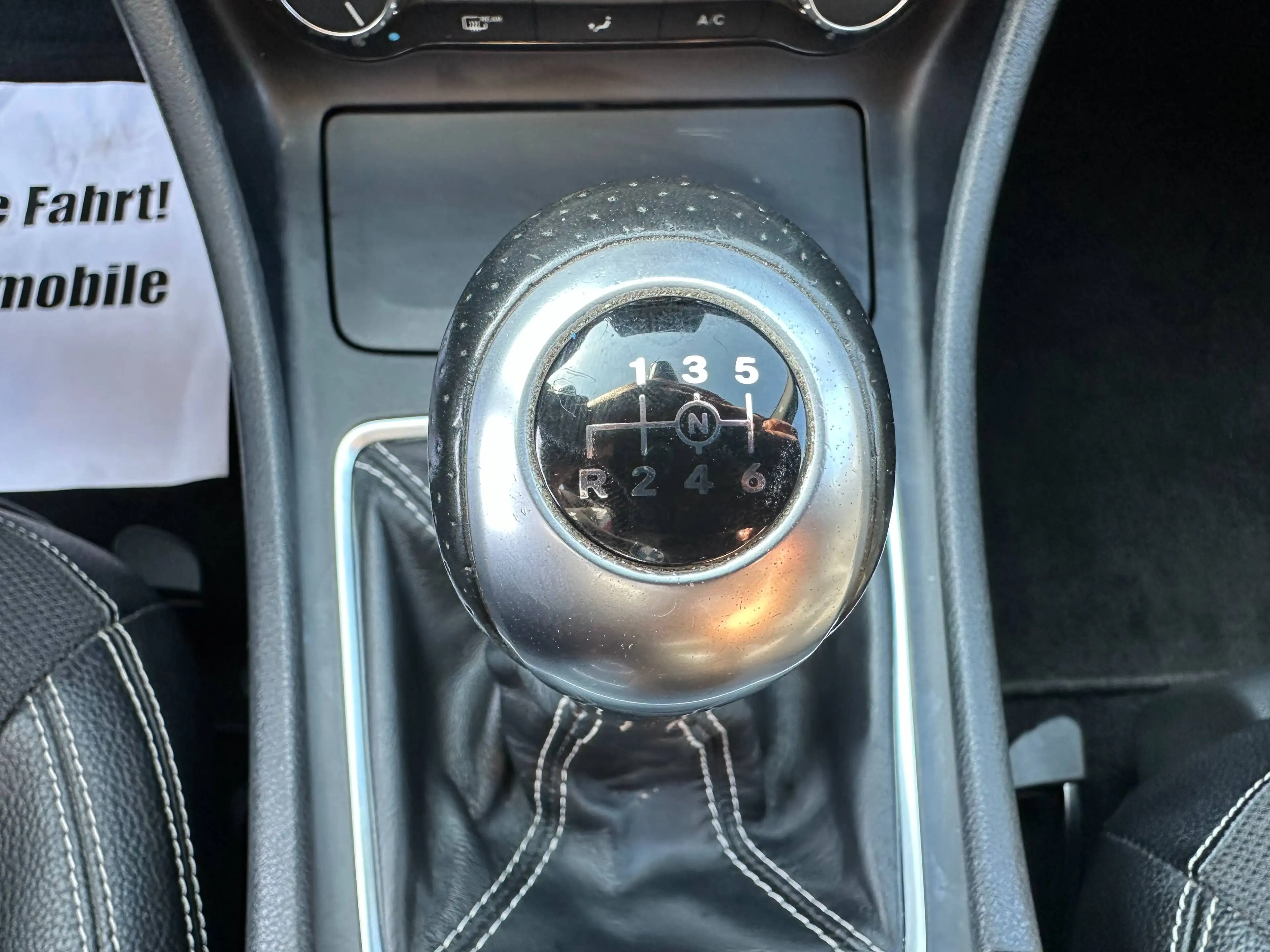 Mercedes-Benz CLA 200 Shooting Brake+2. HAND+NAVI+XENON+T. LEDER+6 GANG+PDC+SHZ+TEMPOMAT — photo 11