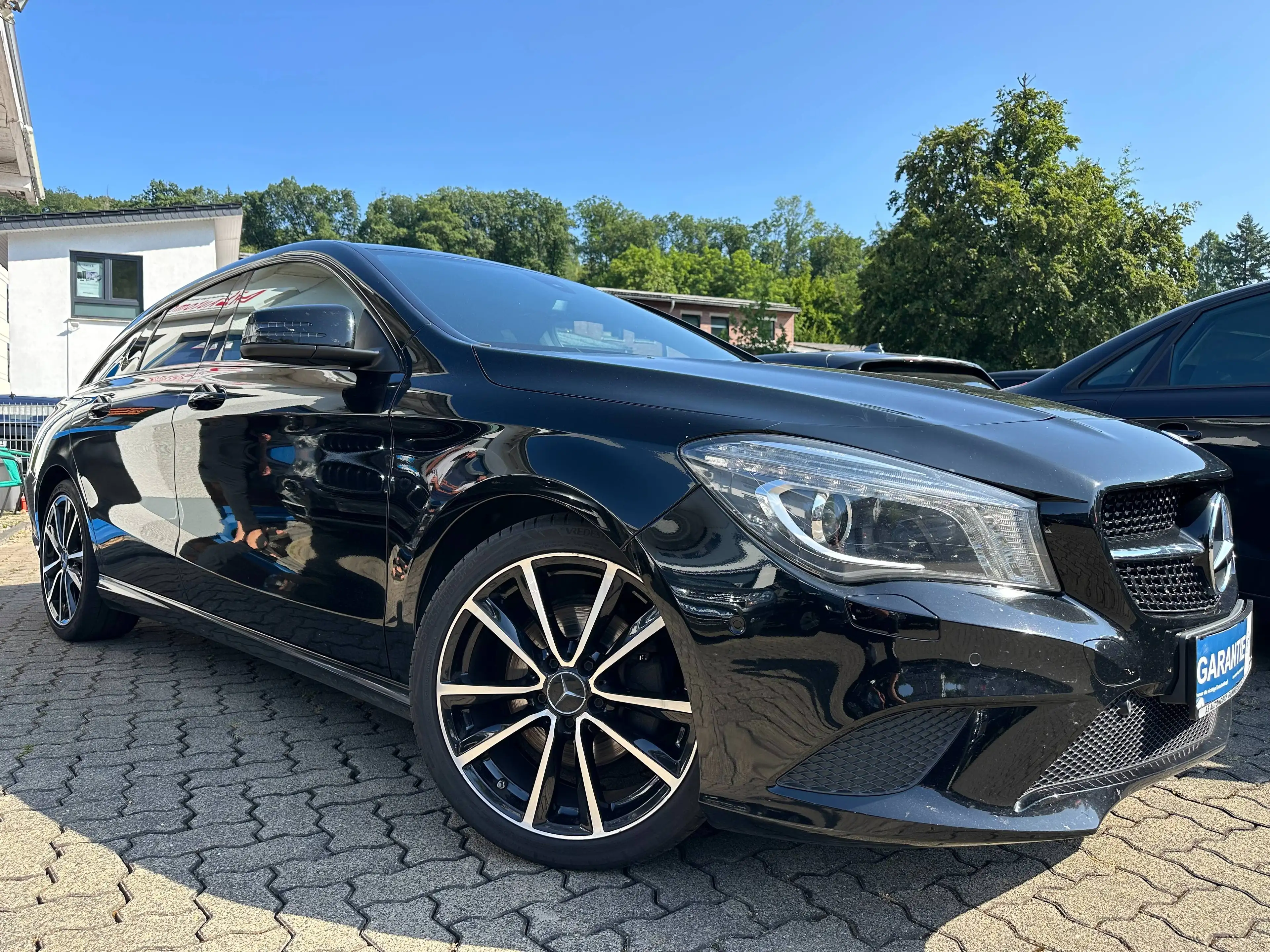Mercedes-Benz CLA 200 Shooting Brake+2. HAND+NAVI+XENON+T. LEDER+6 GANG+PDC+SHZ+TEMPOMAT — photo 2