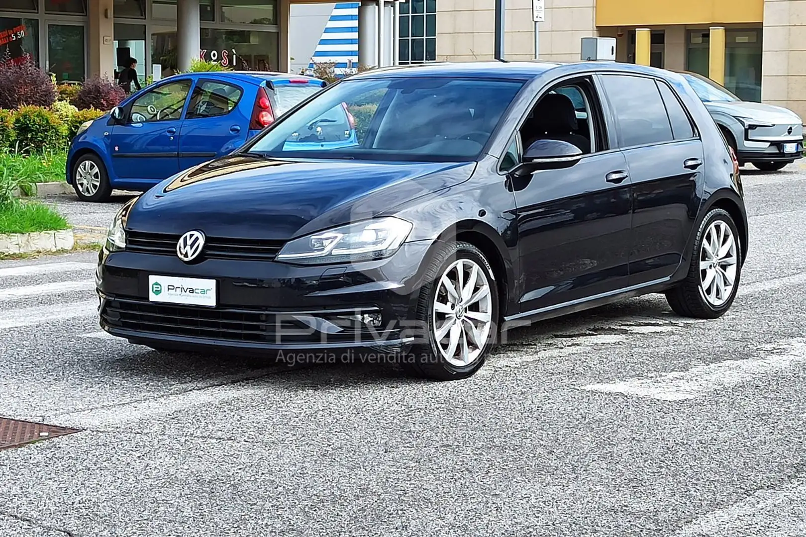 Volkswagen Golf 2.0 TDI DSG 5p. Highline BlueMotion Technolog Negro - 1