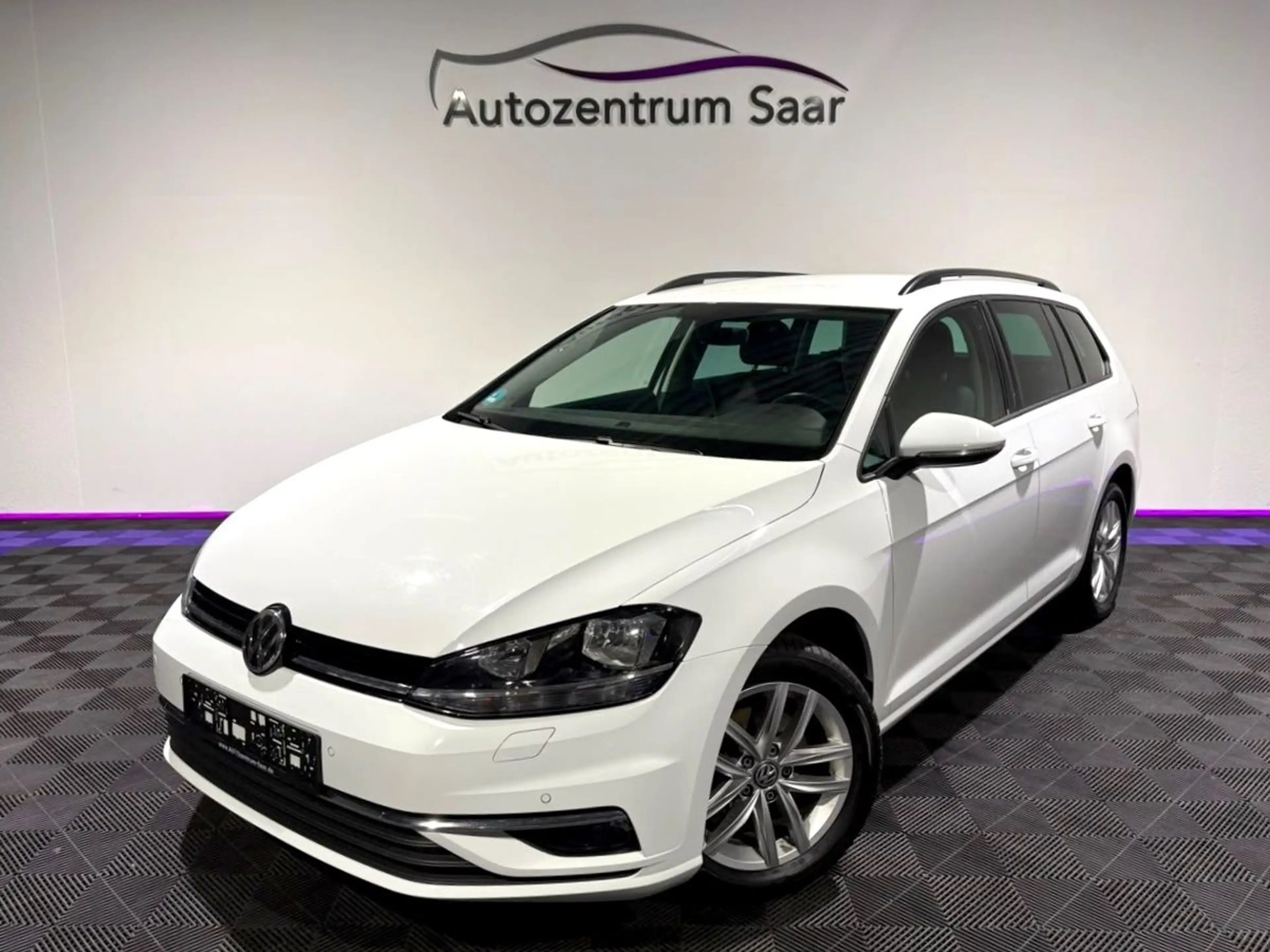 Volkswagen Golf VII Variant Comfortline Navi SH Tempomat BT — photo 3