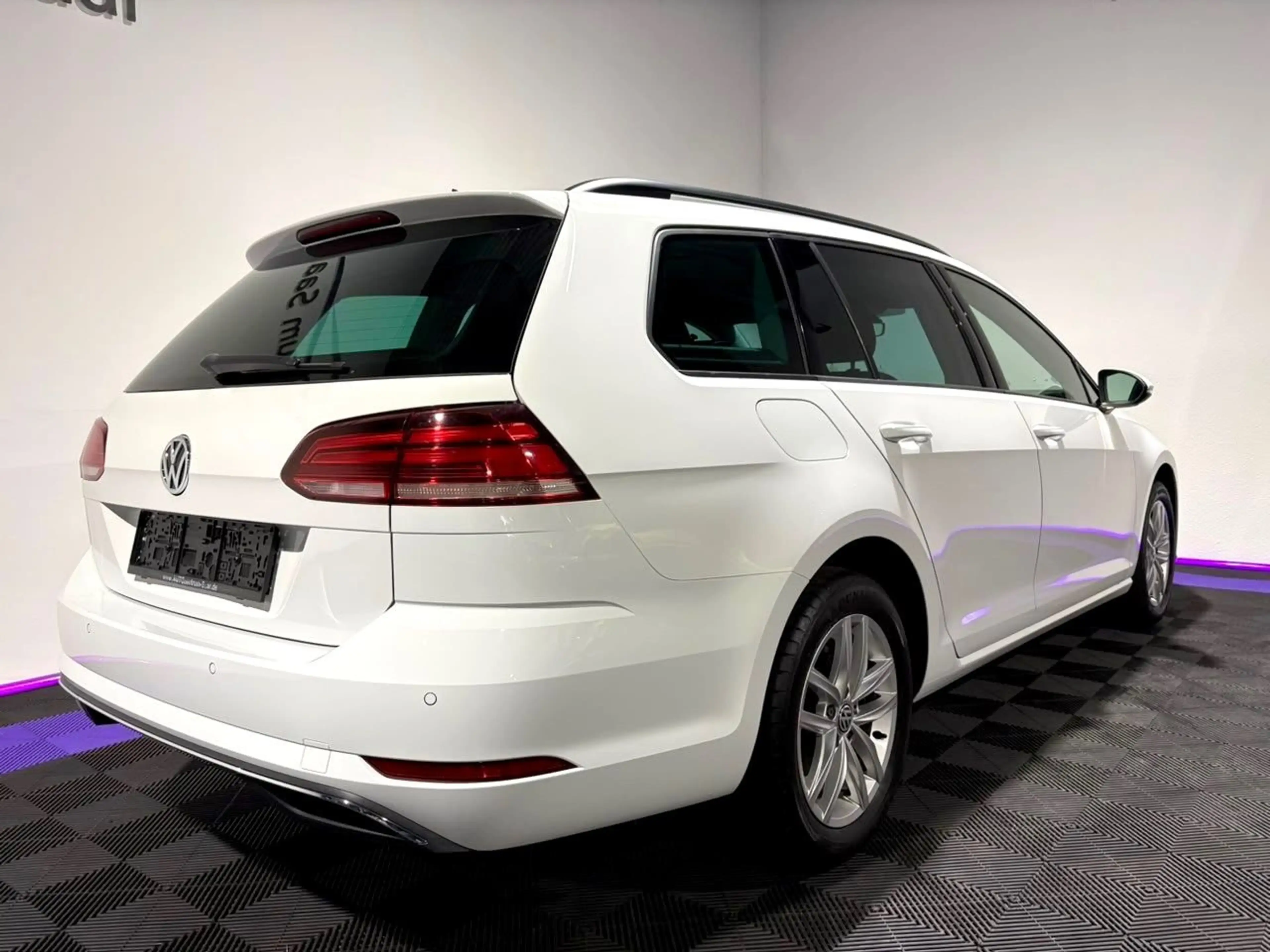 Volkswagen Golf VII Variant Comfortline Navi SH Tempomat BT — photo 8