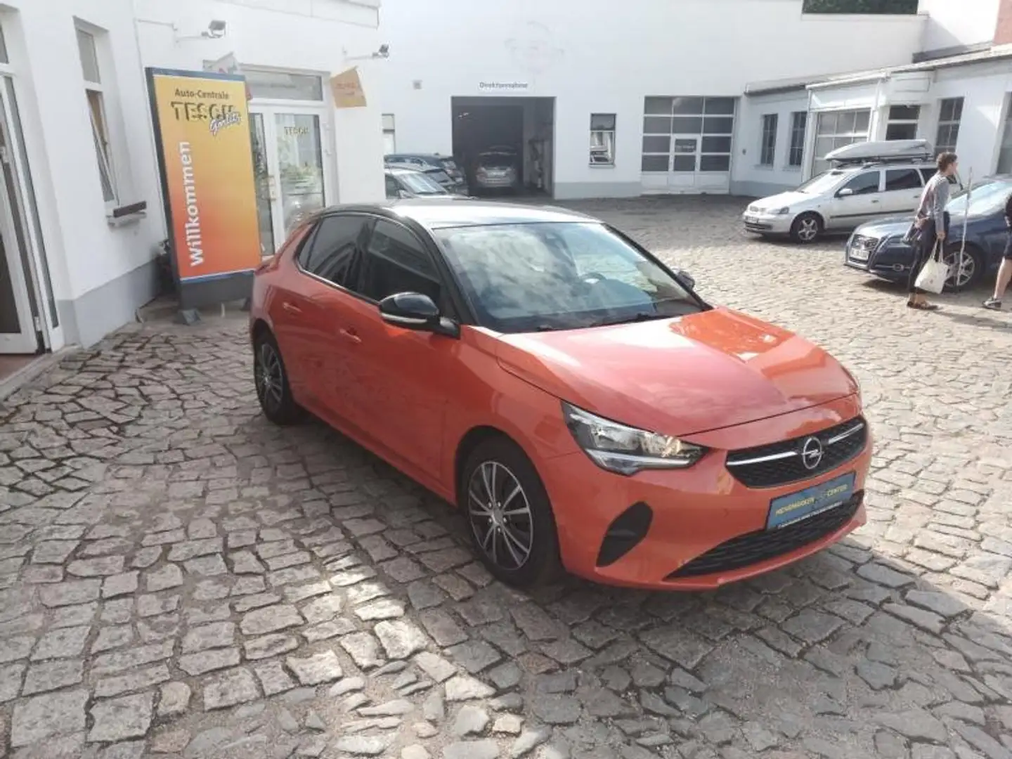 Opel Corsa 1.2 Turbo Start/Stop Edition NAVI Oranje - 2