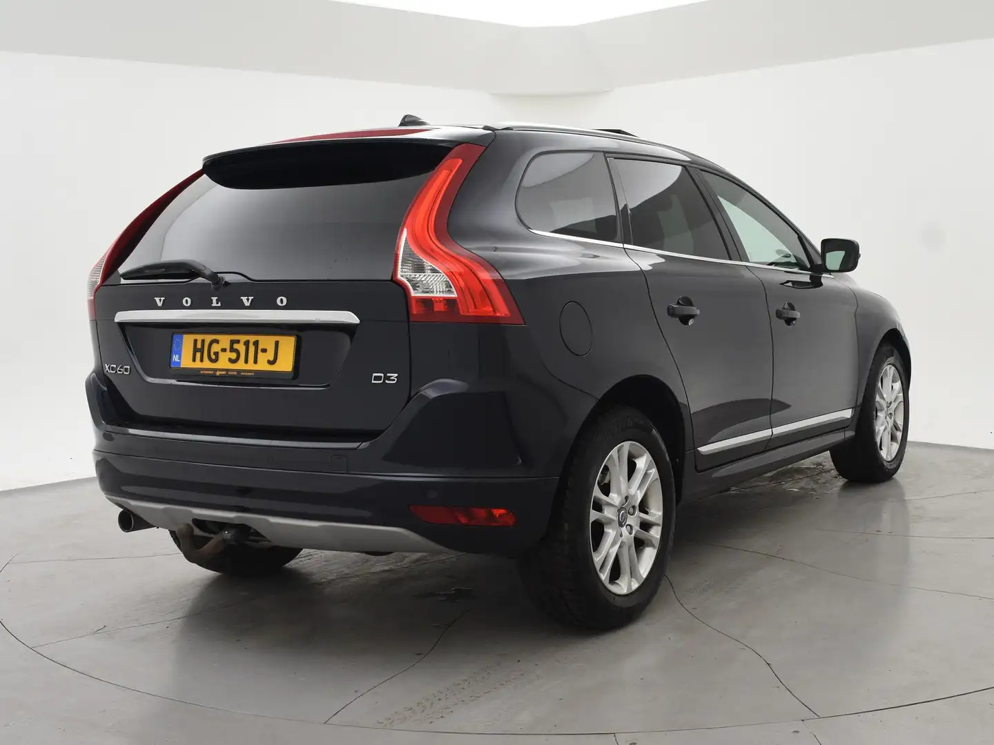 Volvo XC60 2.0 D3 FWD 150 PK SUMMUM + ADAPTIVE CRUISE | PANOR Bleu - 2