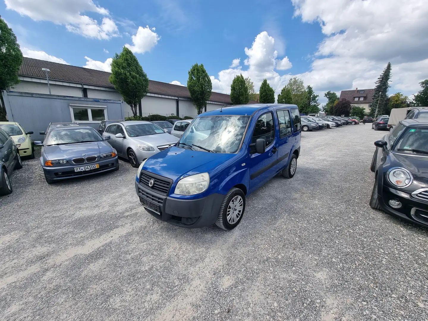 Fiat Doblo 1.4 8V Actual 1 HAND Azul - 1