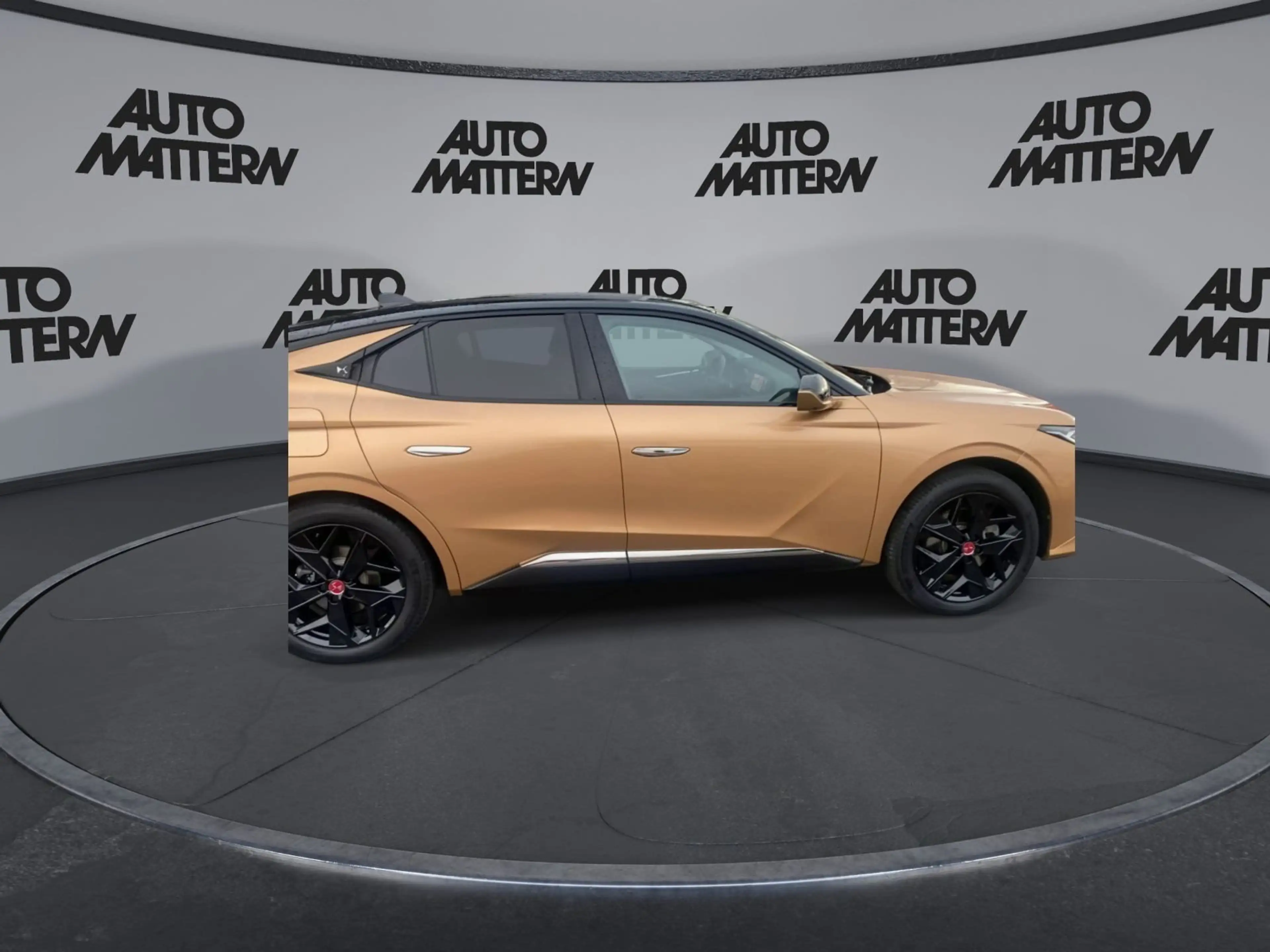 DS Automobiles DS 4 4 E-Tense Hybrid 225 — photo 9