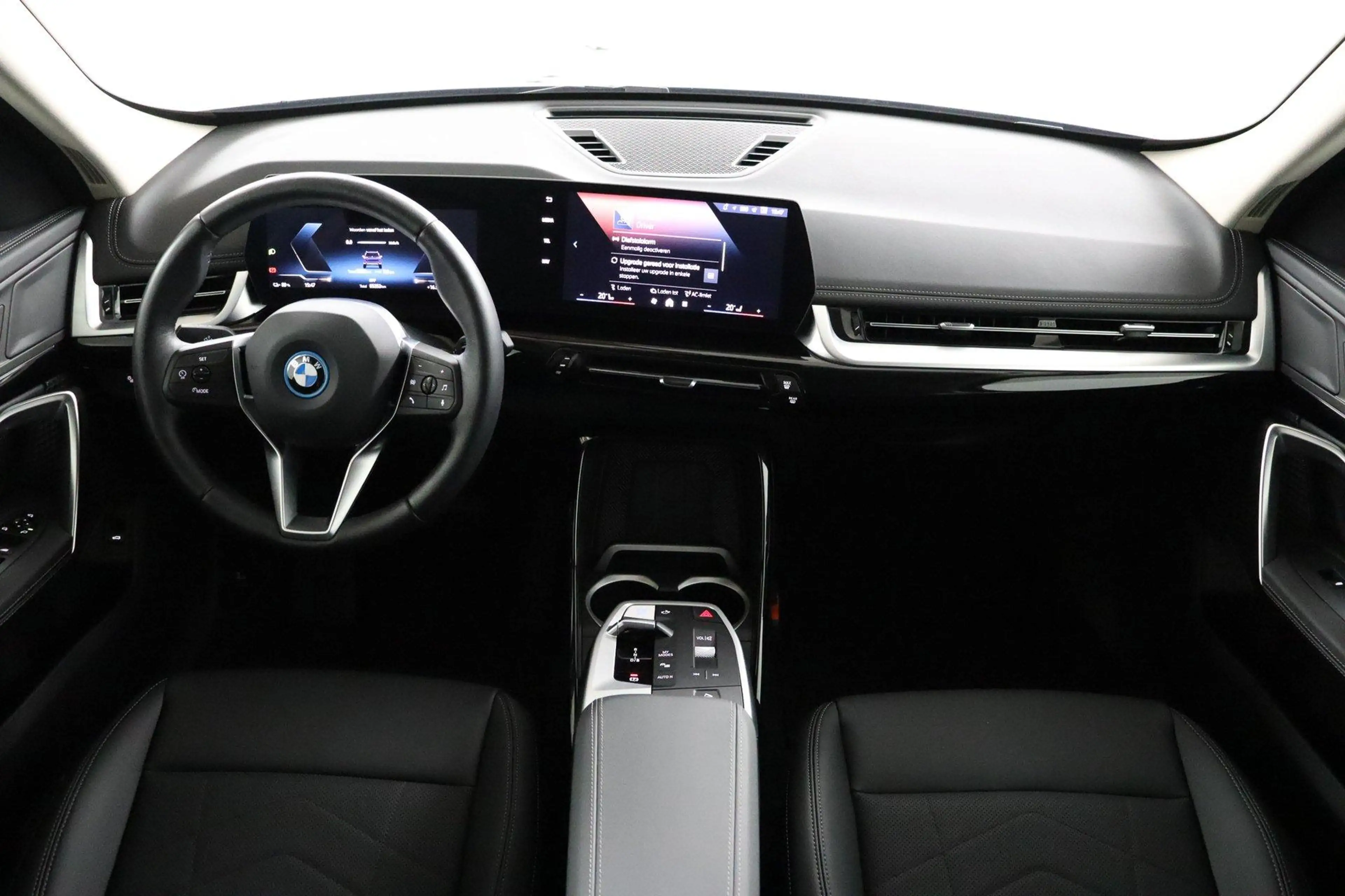 BMW iX1 eDrive20 Pure Edition 67 kWh | X-line | Getint Gla — photo 4