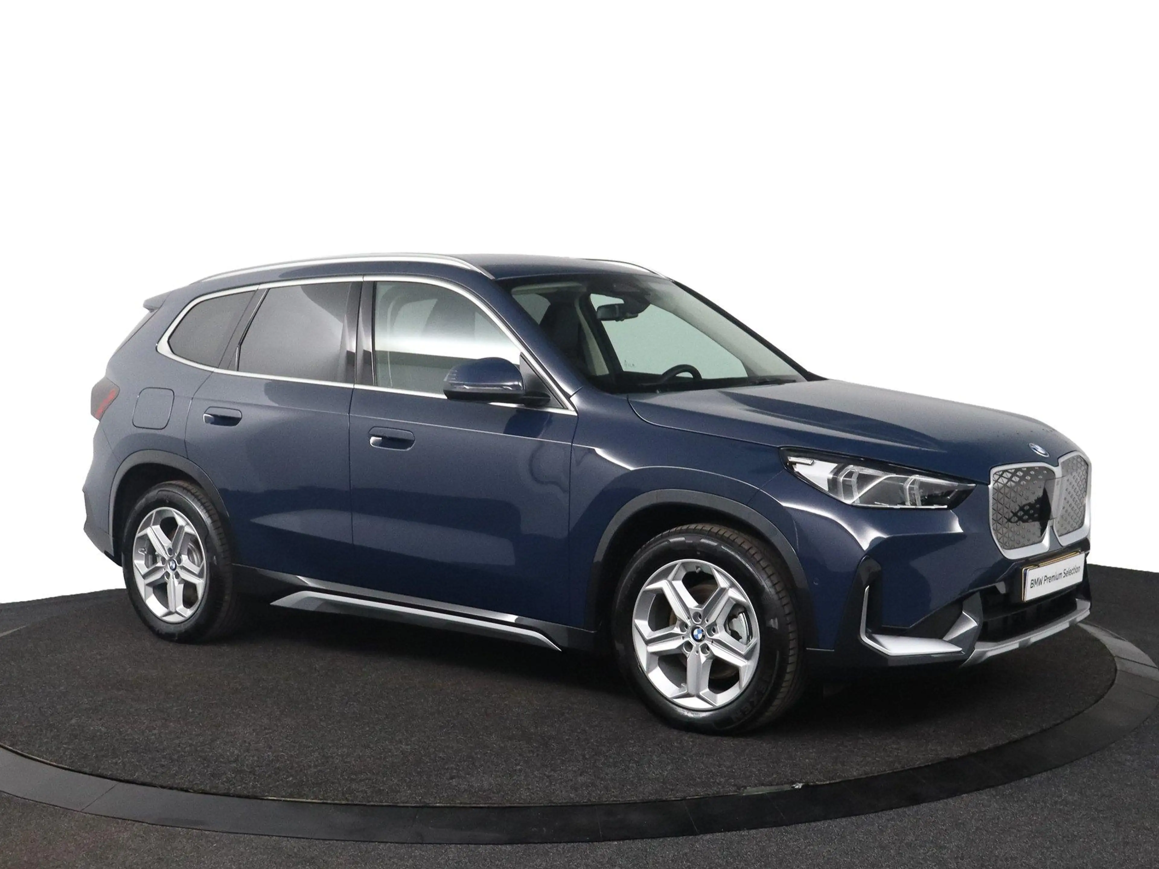 BMW iX1 eDrive20 Pure Edition 67 kWh | X-line | Getint Gla — photo 12