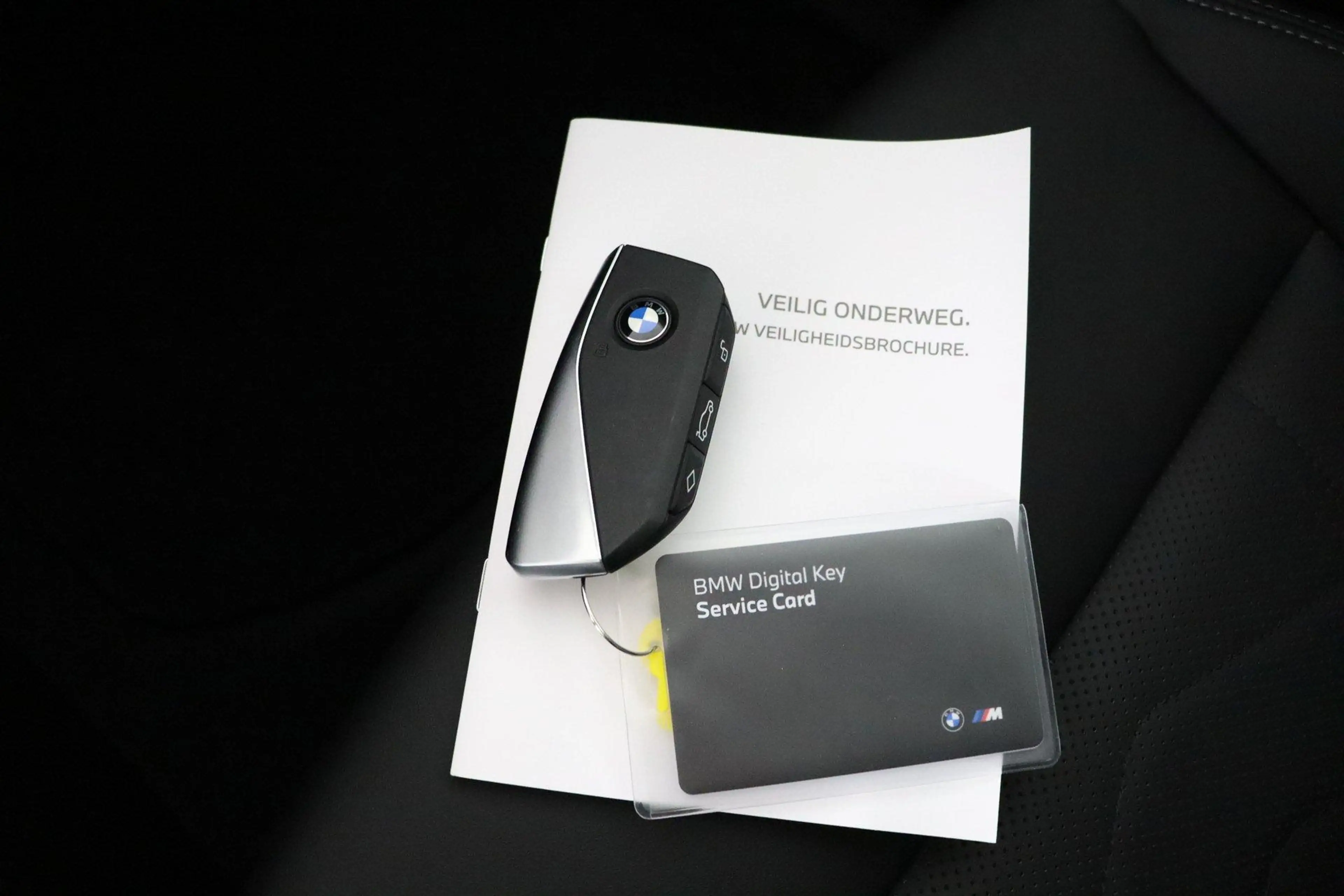 BMW iX1 eDrive20 Pure Edition 67 kWh | X-line | Getint Gla — photo 9