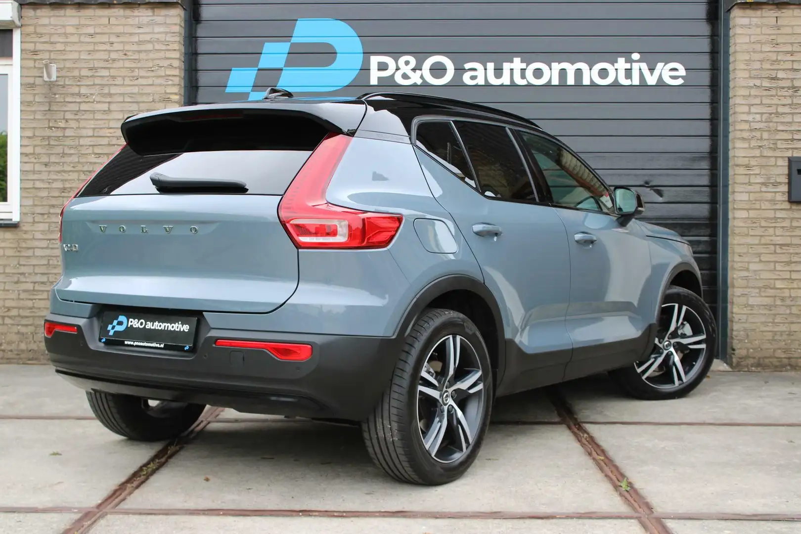 Volvo XC40 1.5 T5 Twin Engine R-Design ACC / HK / STOELVERW Gris - 2